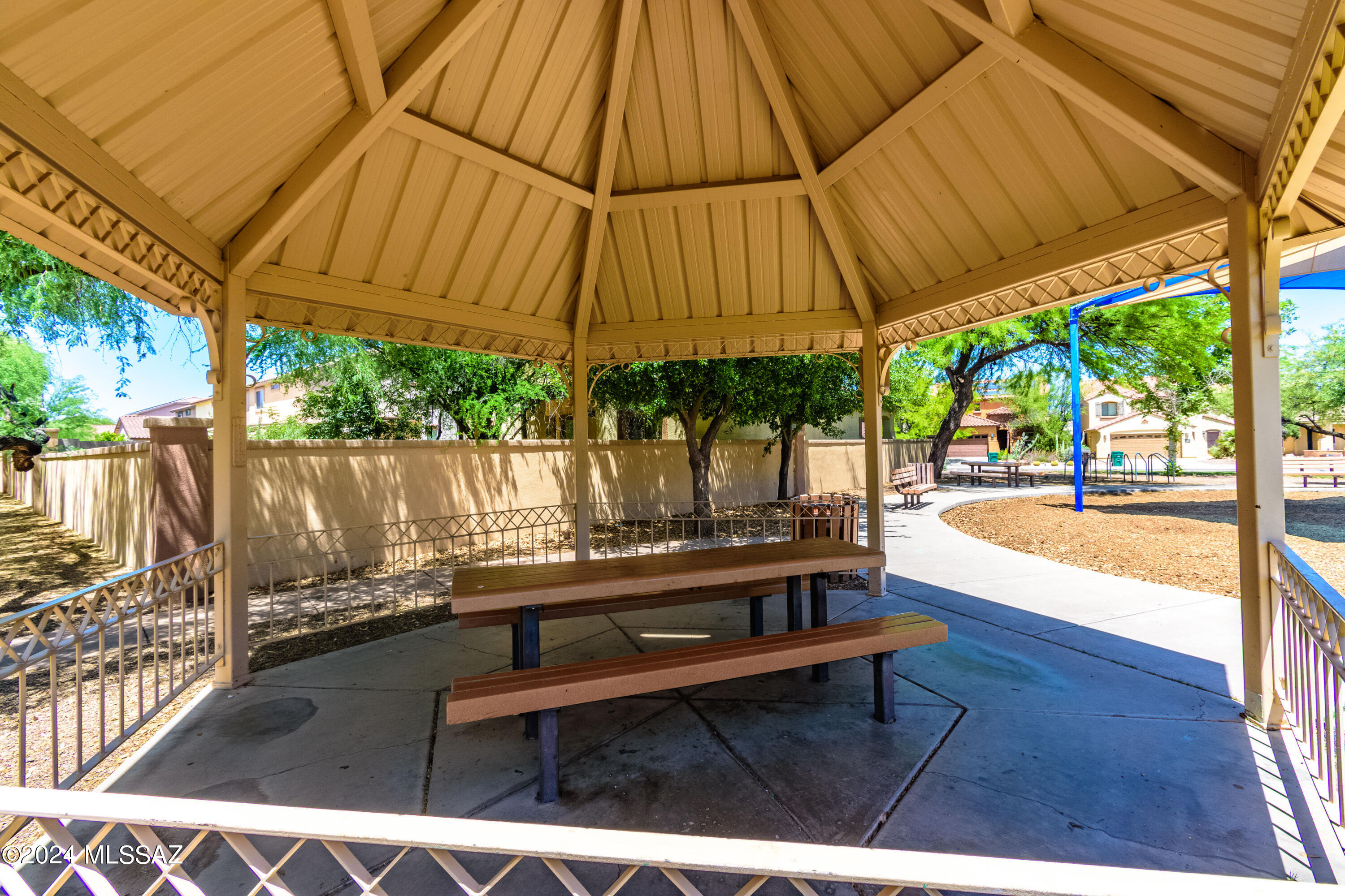 Presidio Del Flores II (1-108) - Residential Lease