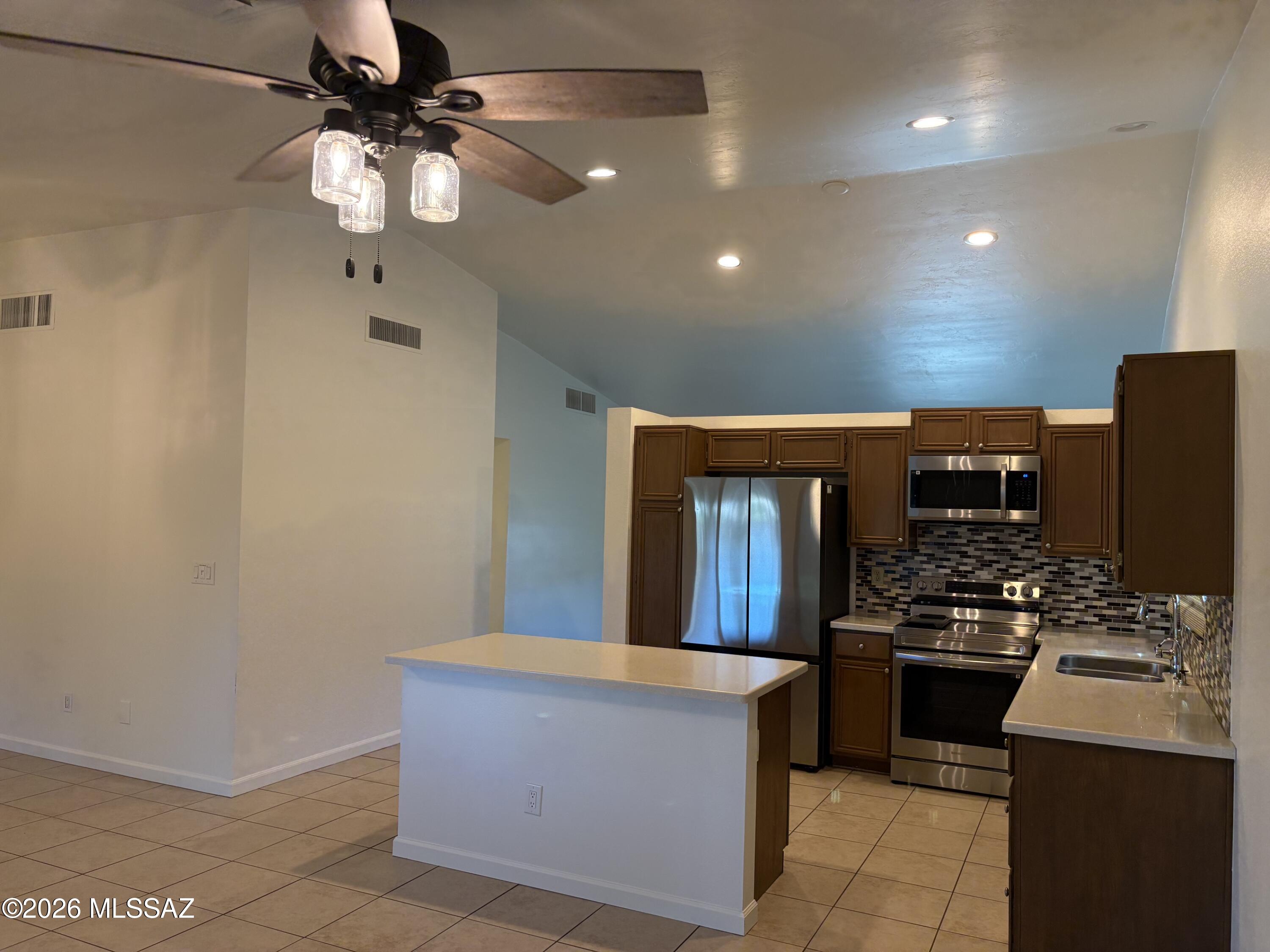 Sunset Point (112-267) - Residential Lease