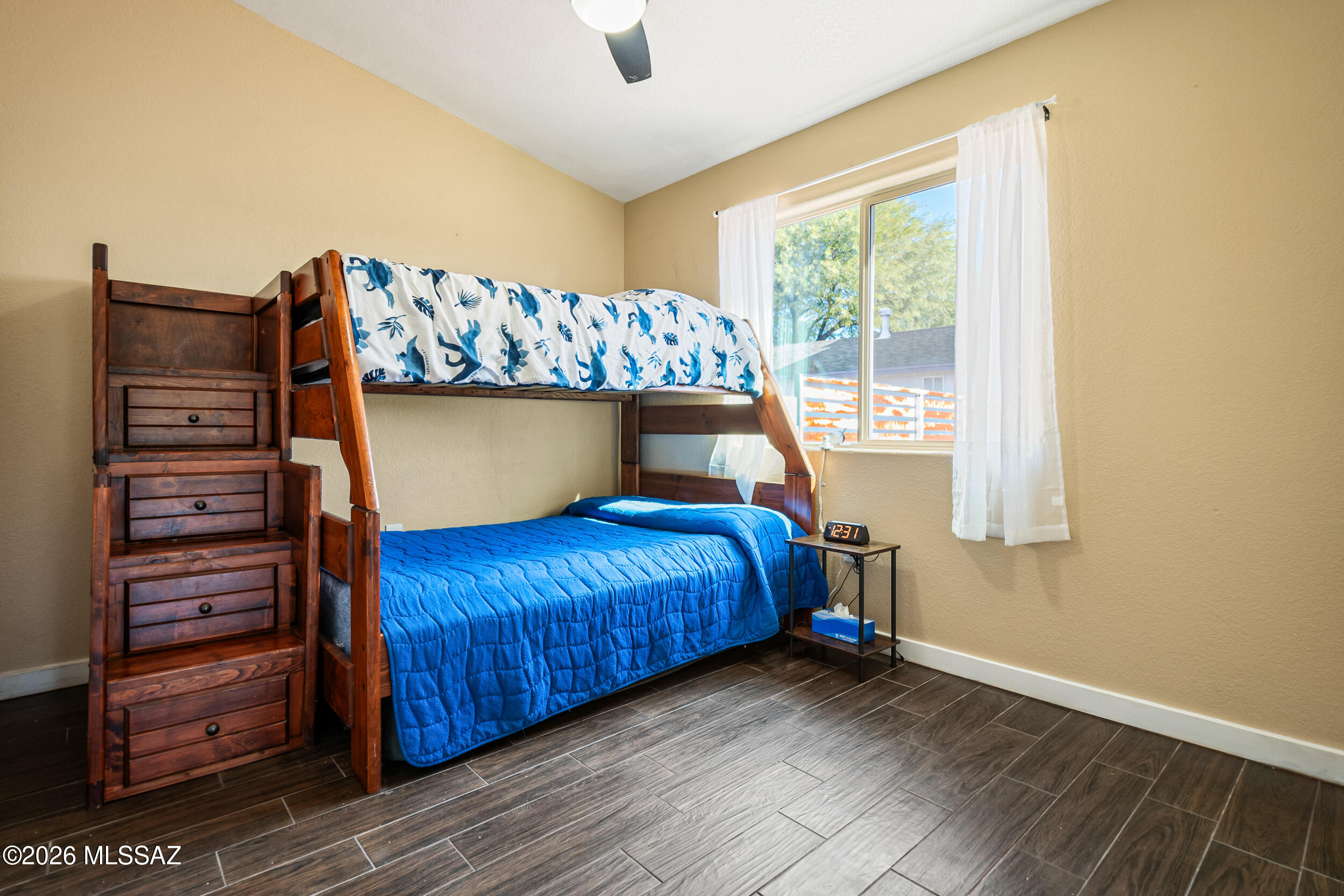 Mountain Manor View - Residential