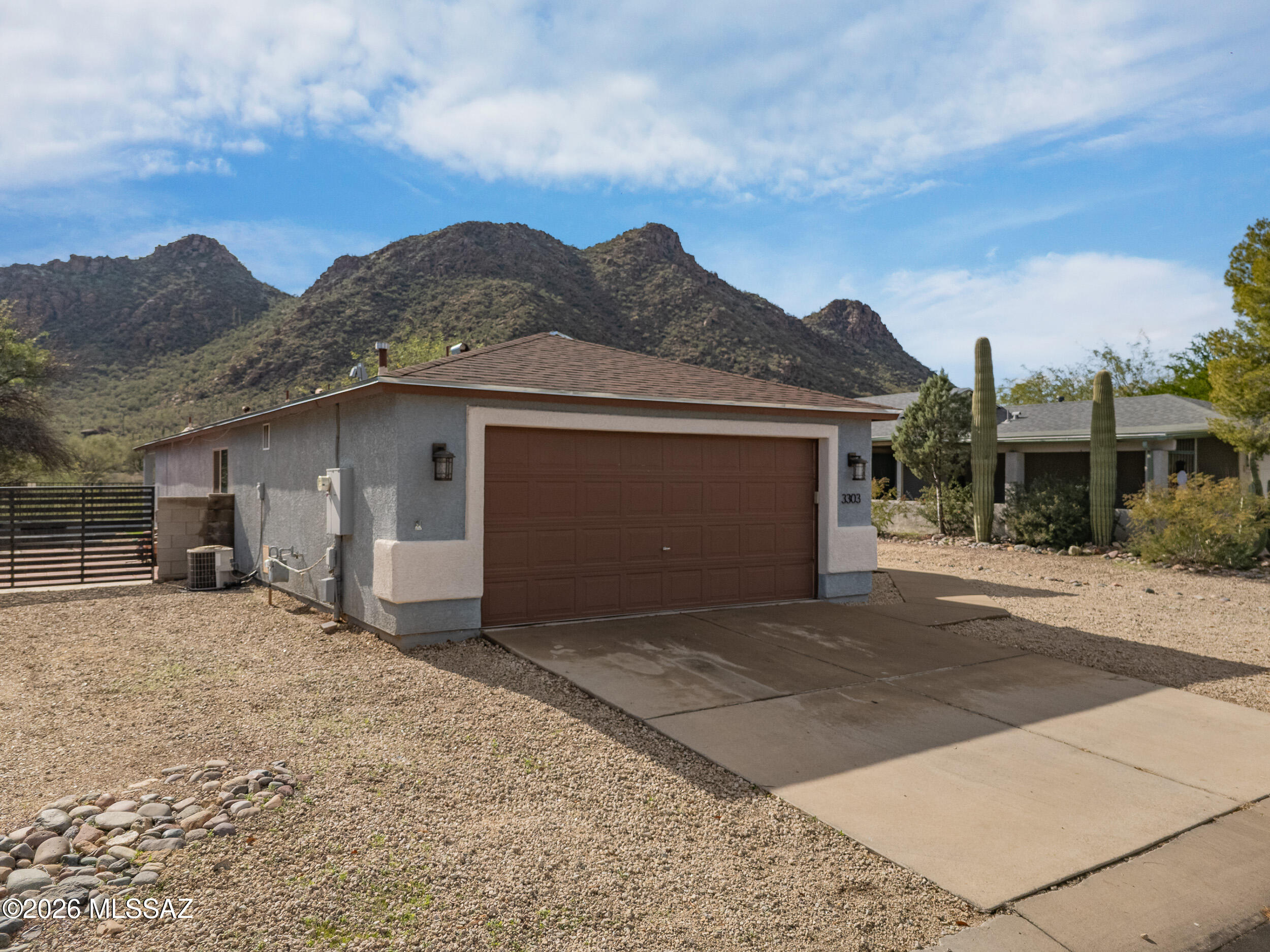 Mountain Manor View - Residential