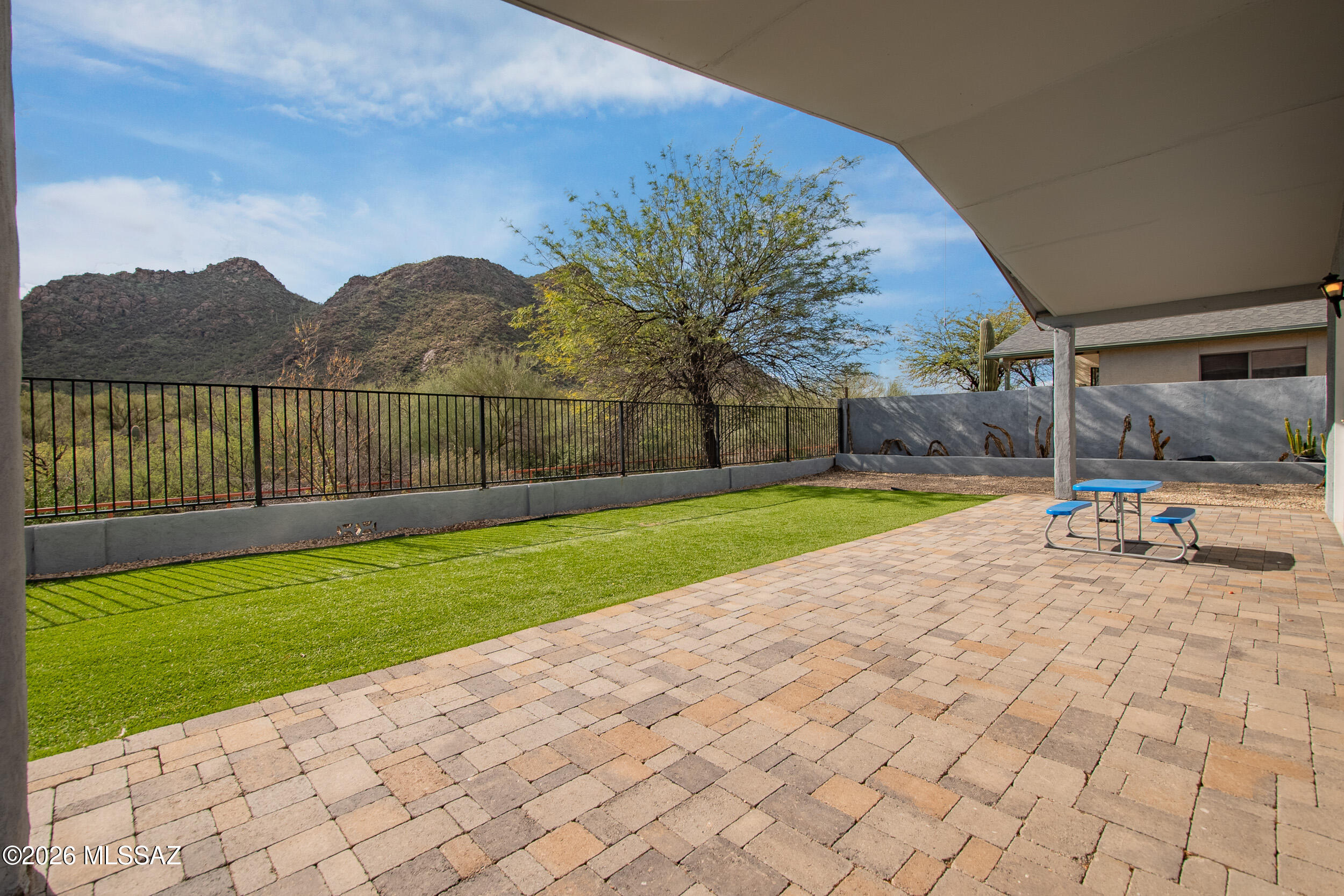 Mountain Manor View - Residential