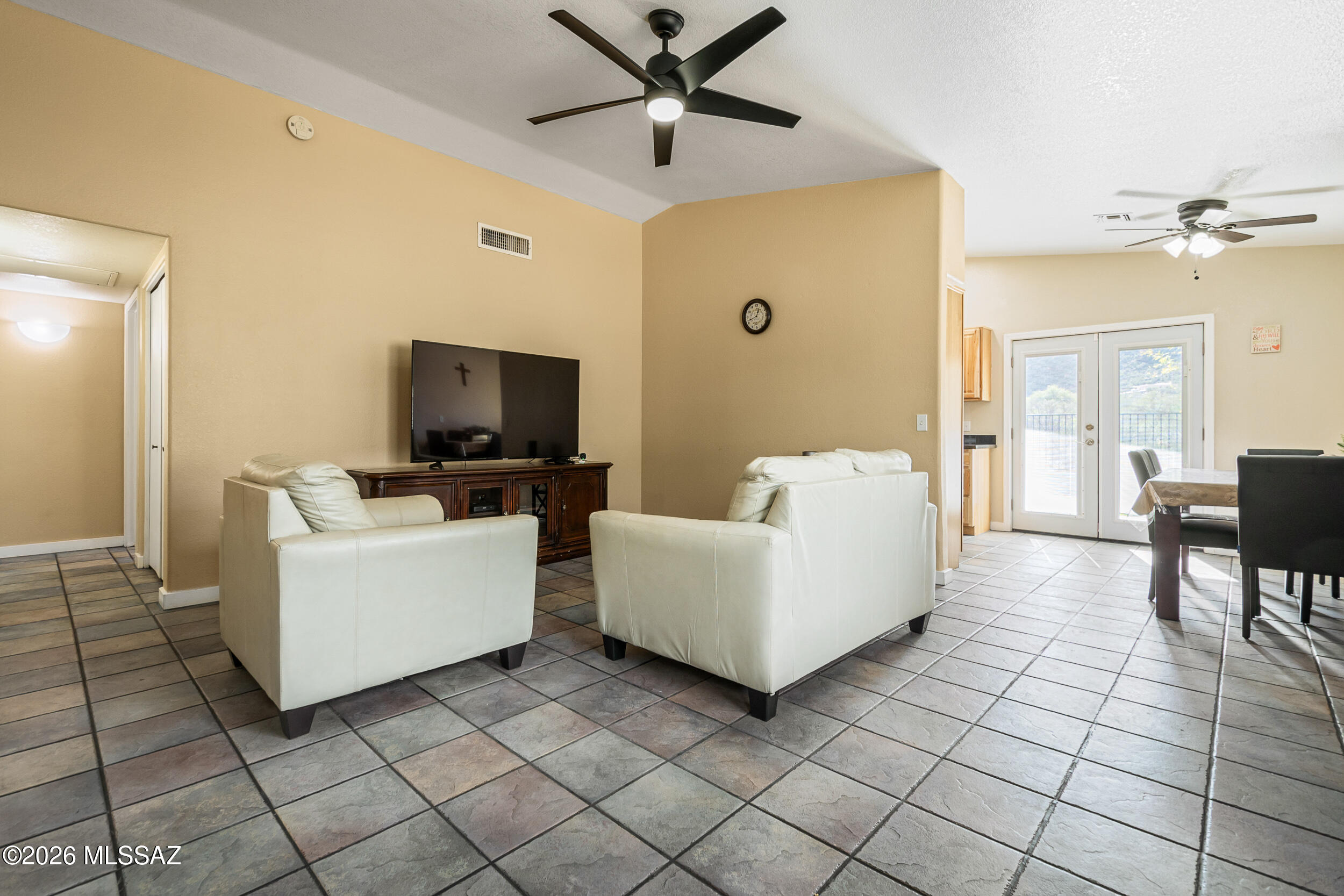 Mountain Manor View - Residential