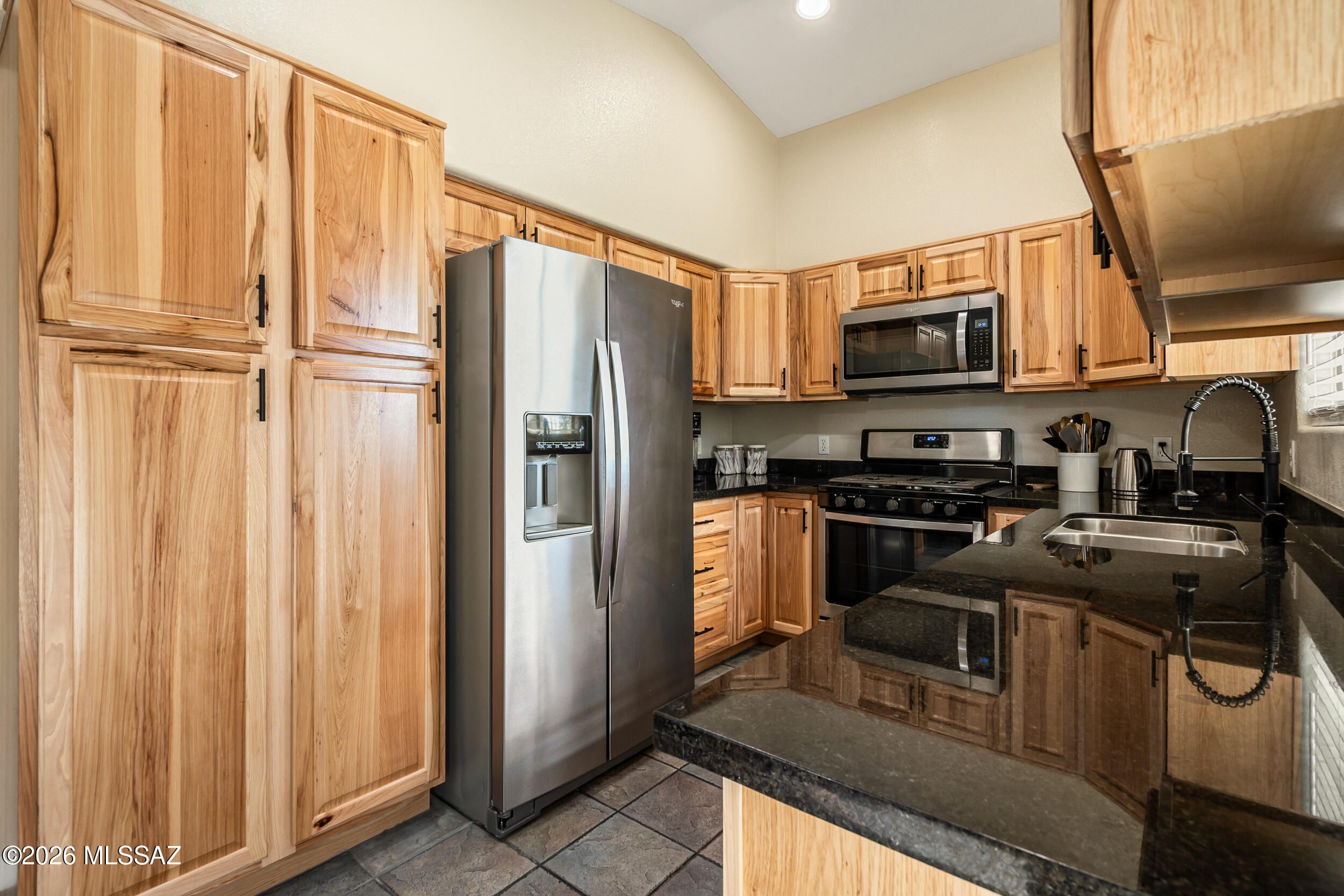 Mountain Manor View - Residential