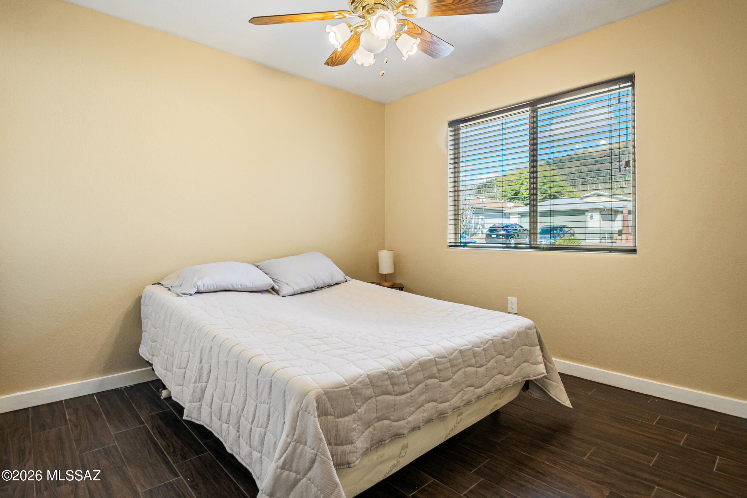 Mountain Manor View - Residential
