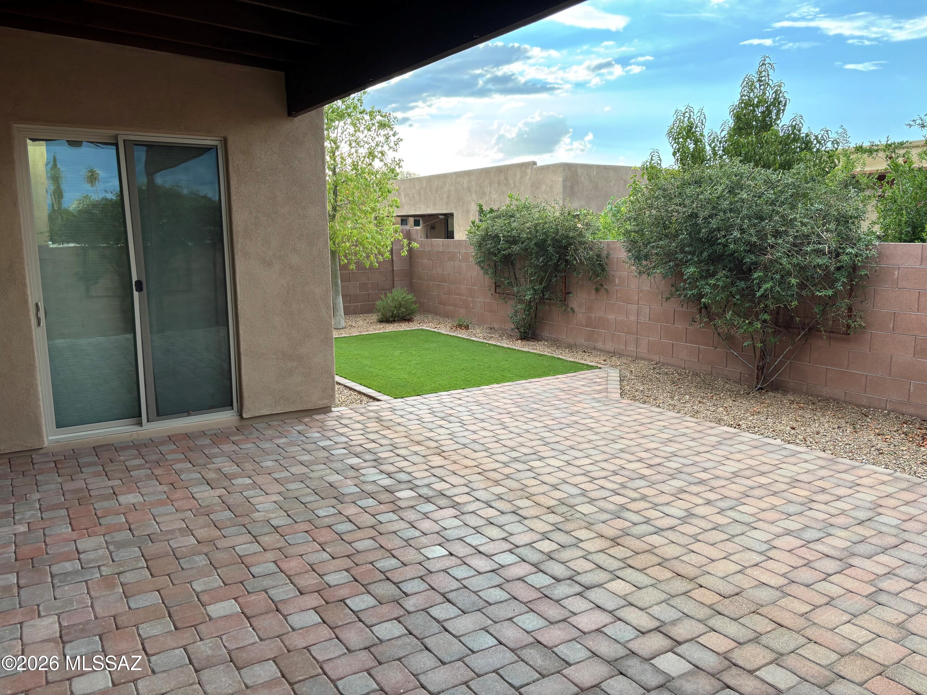 The Schoolyard SQ20152590529 - Residential Lease