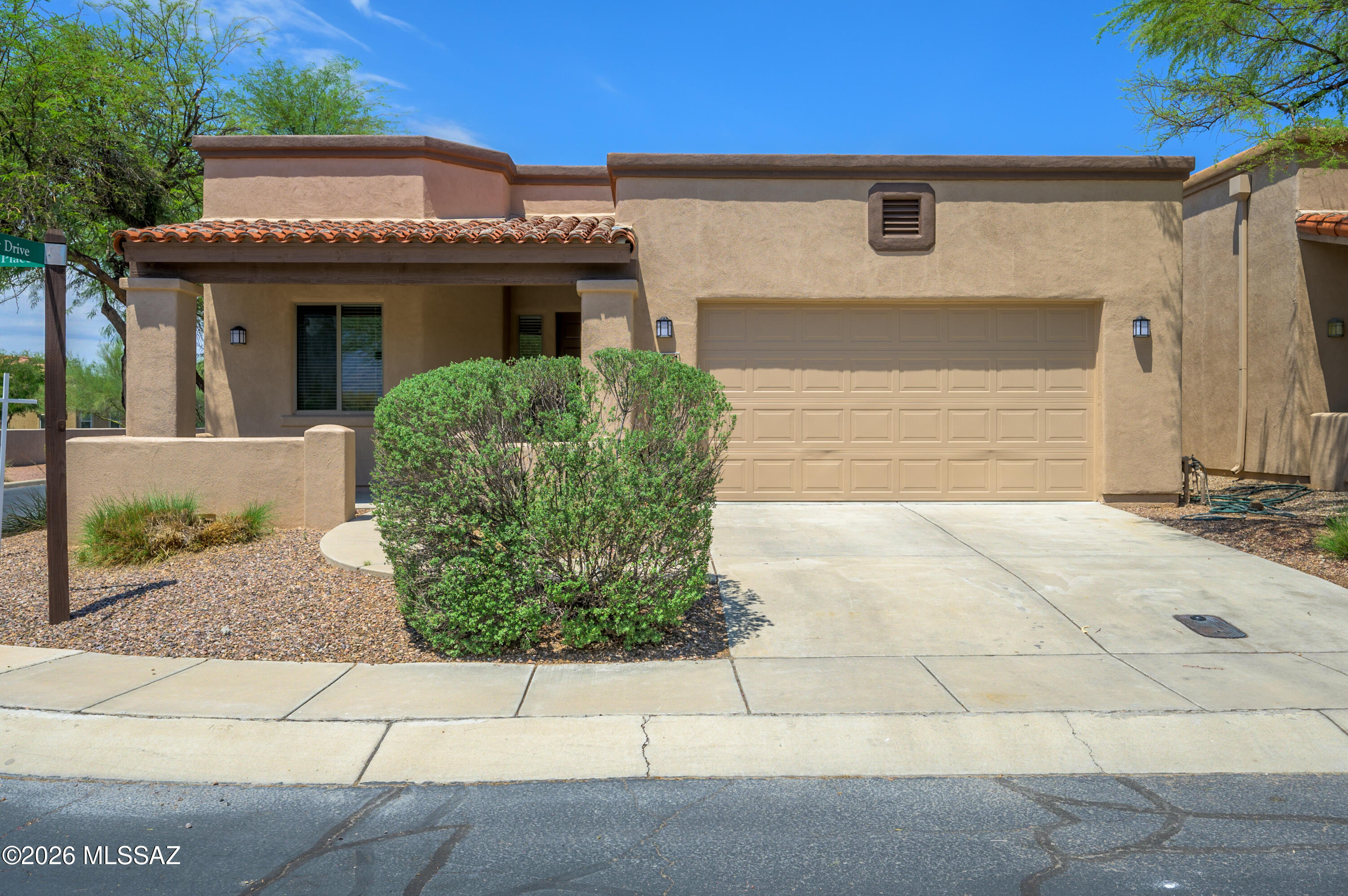 Beautiful family home in gated Rancho Vistoso. Open layout with 4 bedrooms and 2 bathrooms. Corner lot with low care landscaping and a welcoming courtyard. Inside you'll enjoy an easy care life with an open floor plan, 4 bedrooms and 2 bathrooms, no carpet and freshly painted. Located in a growing family friendly area with multiple parks, shopping and schools nearby.