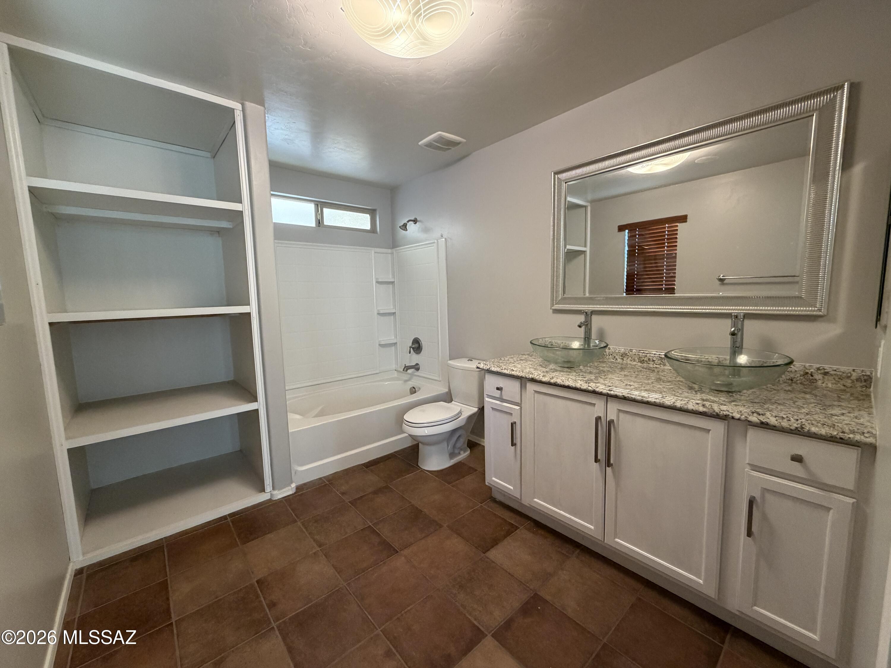 Countryside Manor (1-52) - Residential Lease
