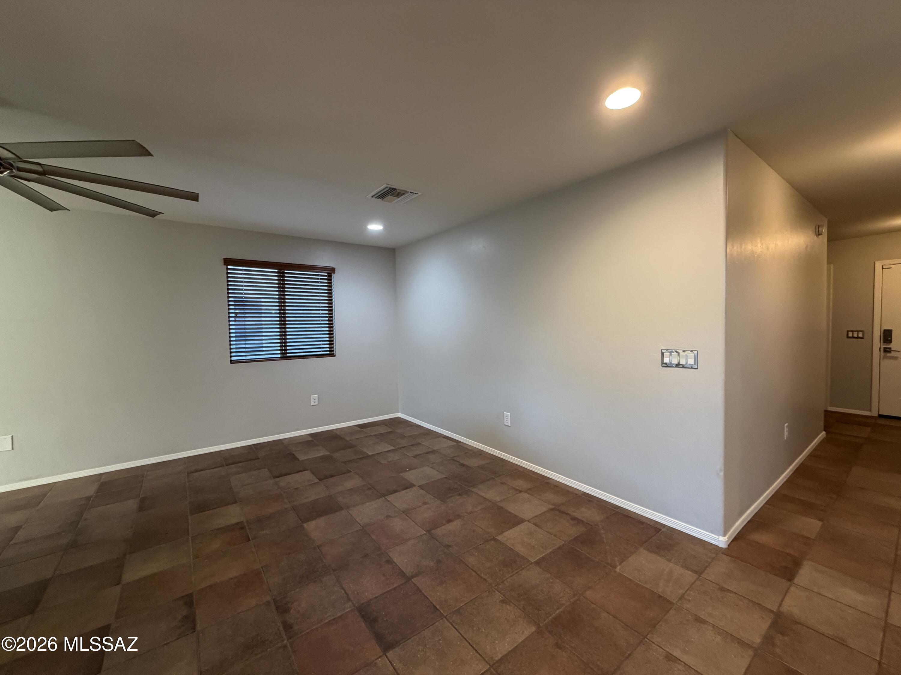 Countryside Manor (1-52) - Residential Lease