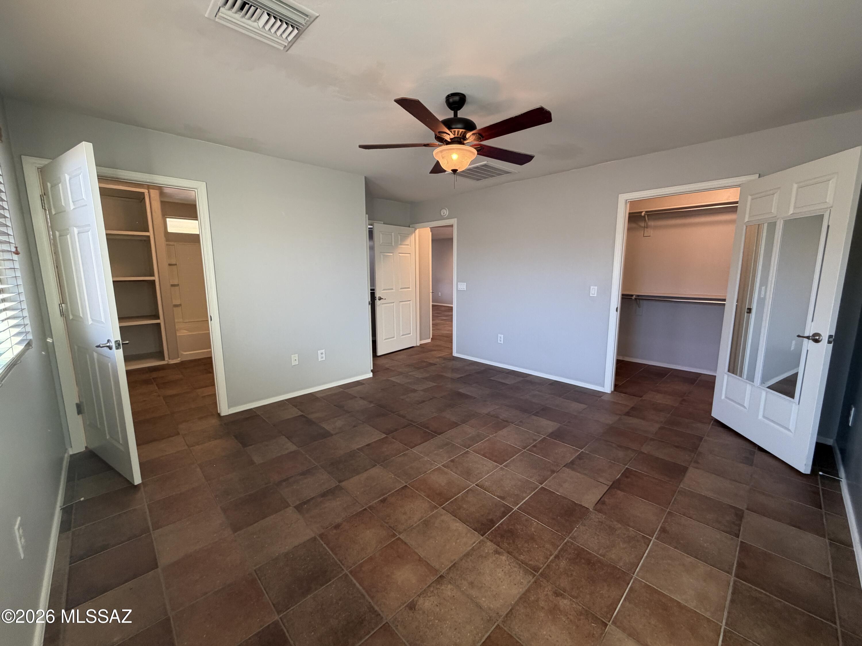 Countryside Manor (1-52) - Residential Lease