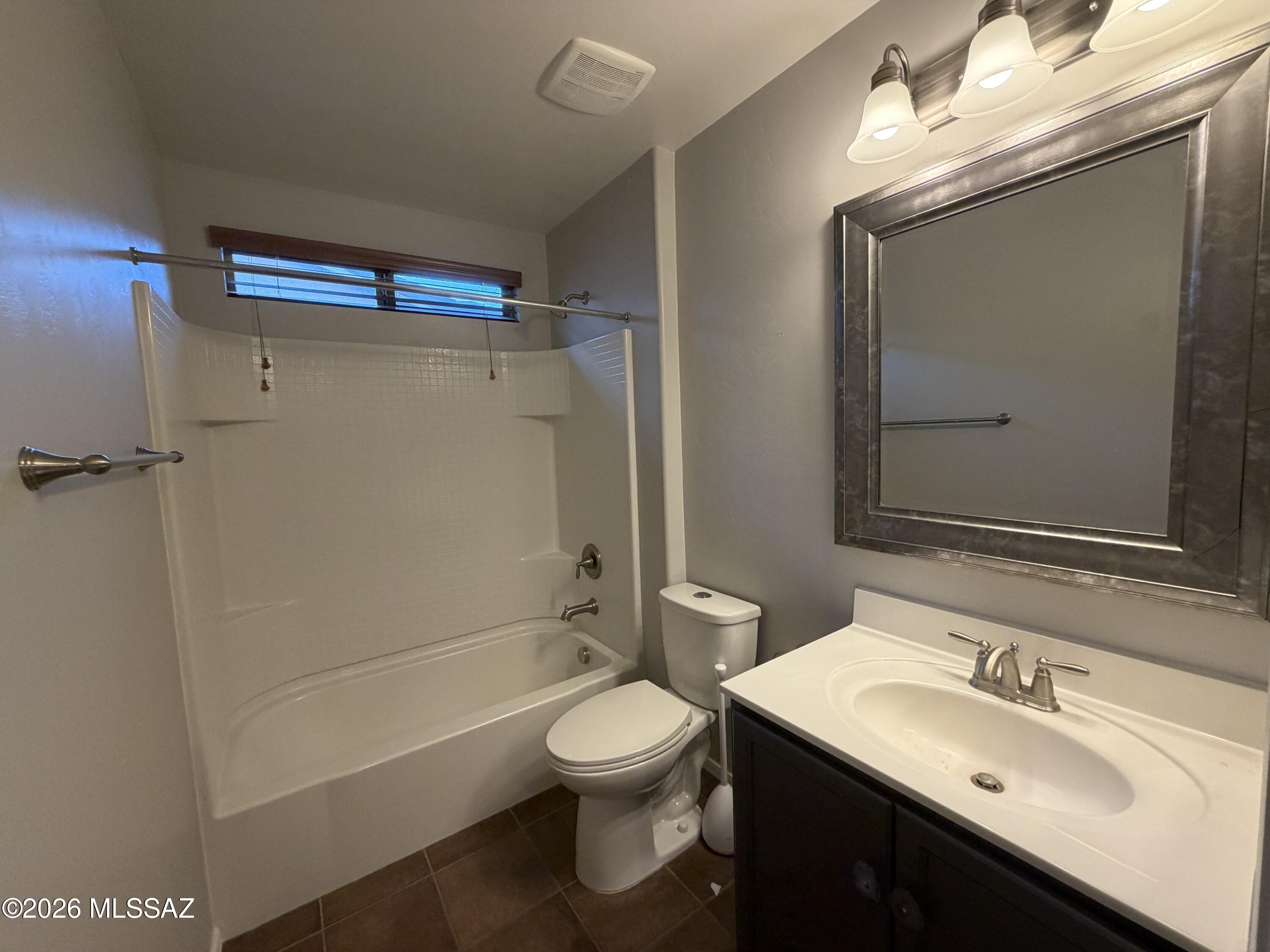 Countryside Manor (1-52) - Residential Lease
