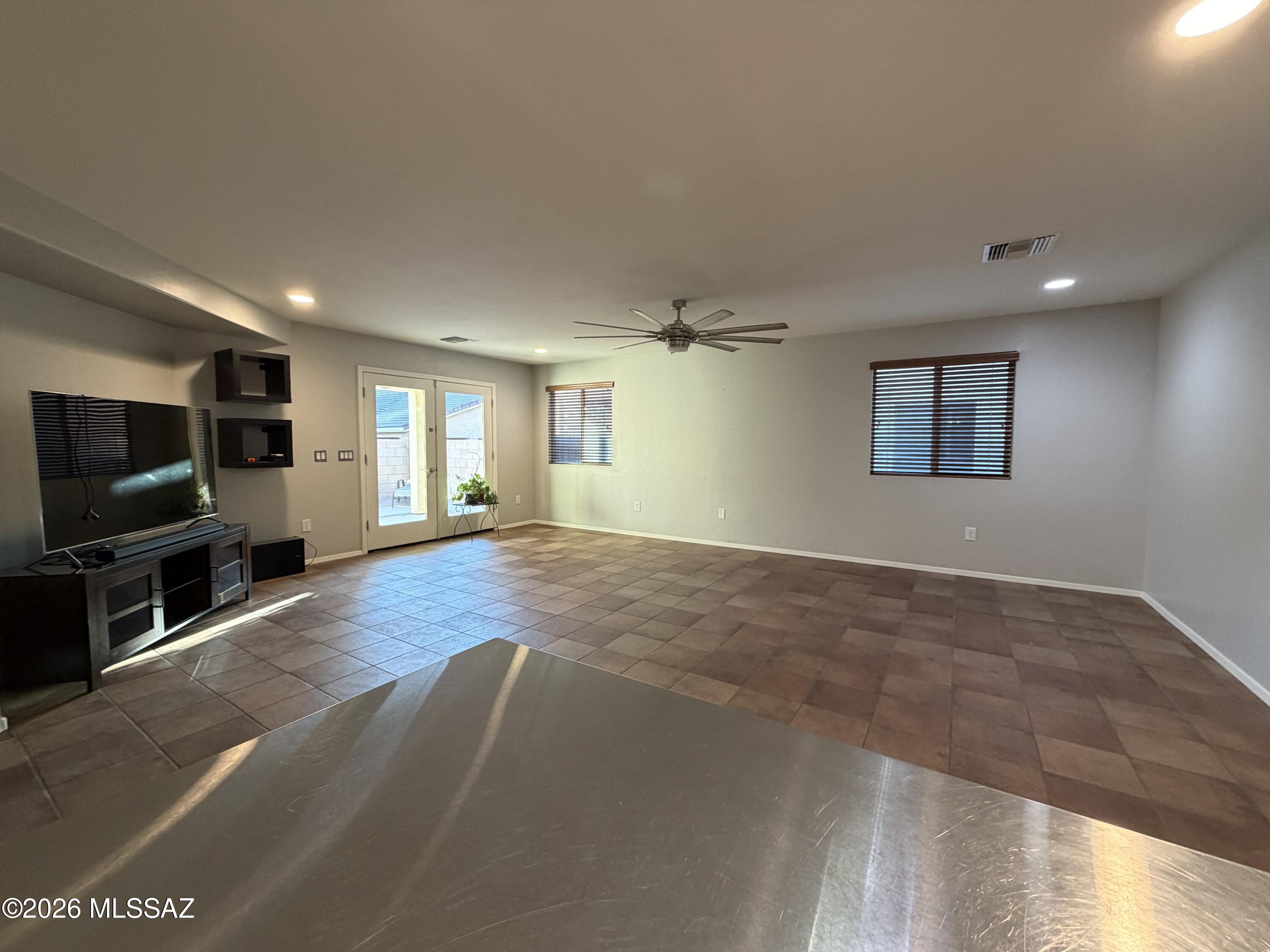 Countryside Manor (1-52) - Residential Lease