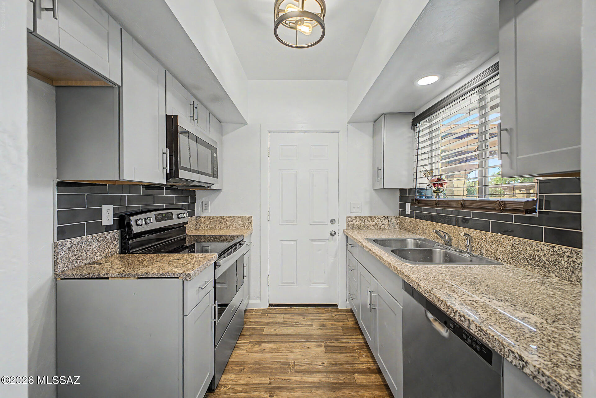 Mira Loma Townhouses Amended (1-44) - Residential