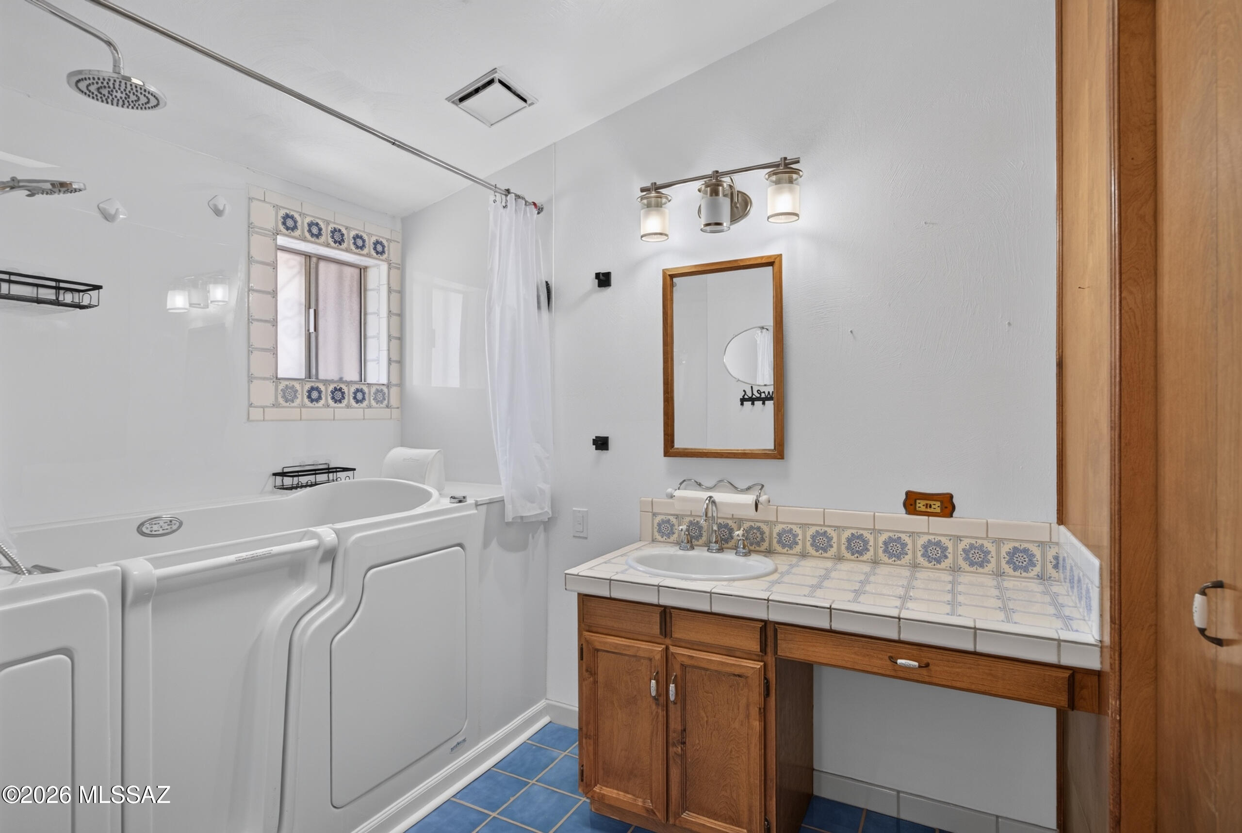 Kingston Knolls Terrace - Residential