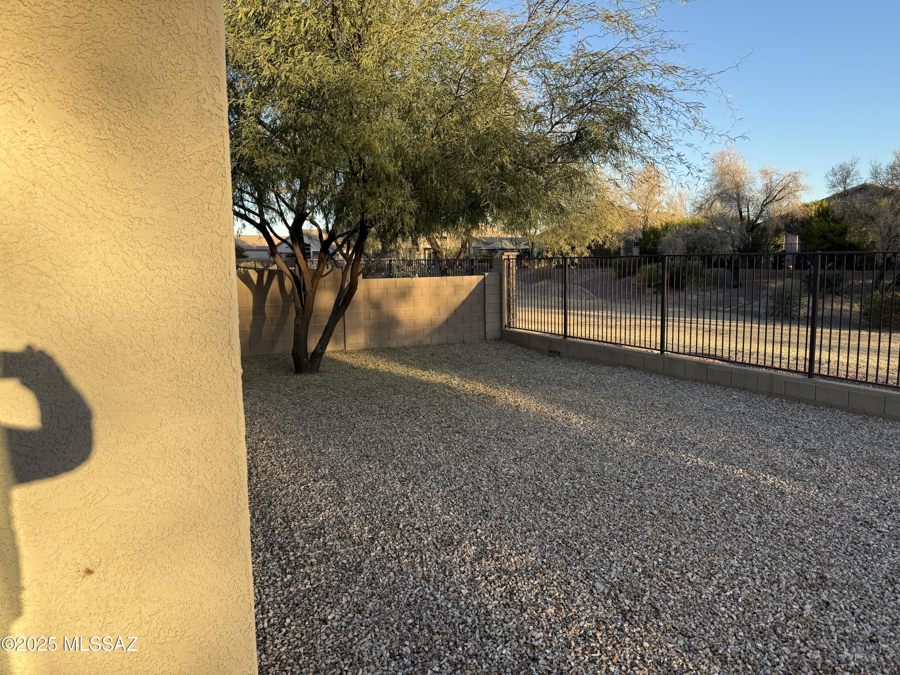 Gladden Farms Block 16 (1-89) - Residential Lease