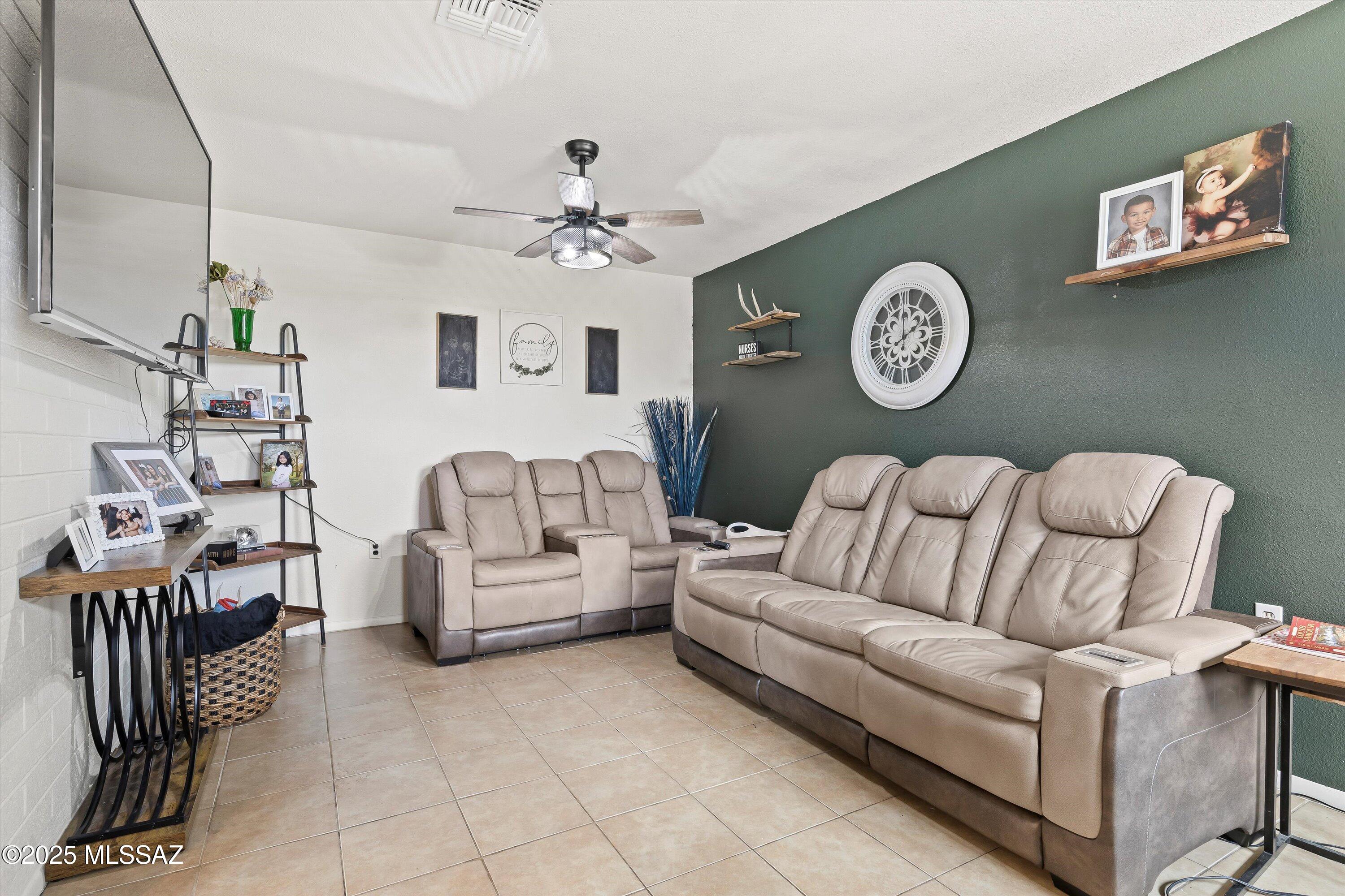 Los Robles Estates - Residential