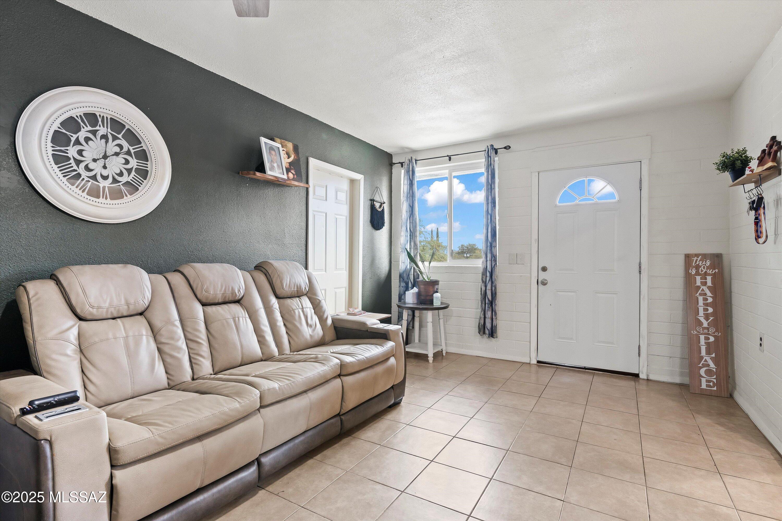 Los Robles Estates - Residential