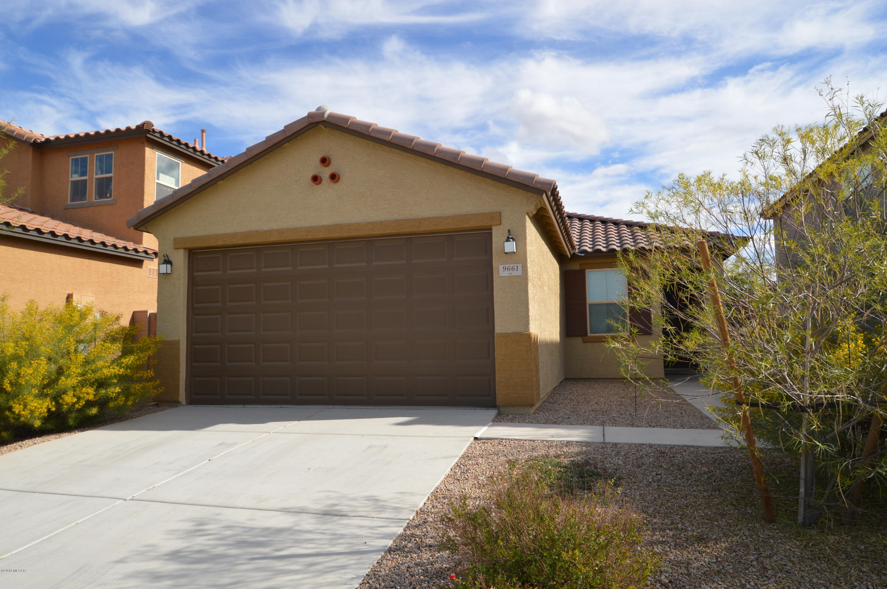 Mountain Vail Estates (136-501) - Residential Lease