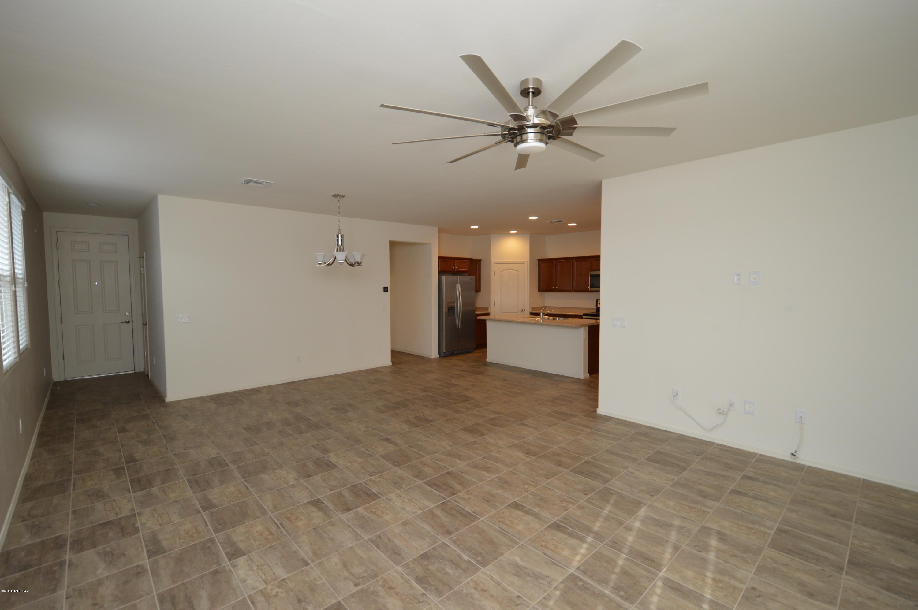 Mountain Vail Estates (136-501) - Residential Lease