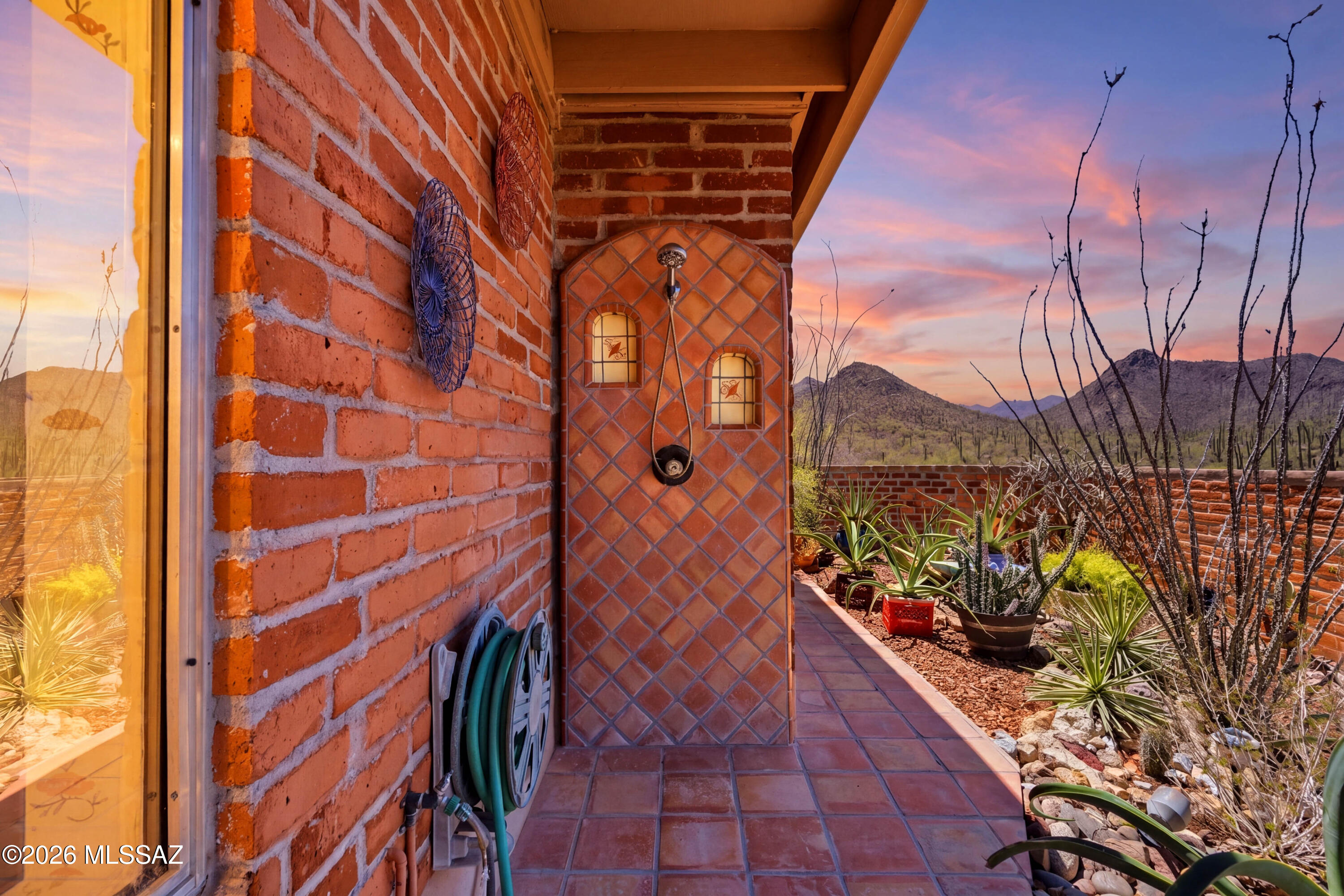 Casas Colina Cabo NO. 2 (31-67) - Residential