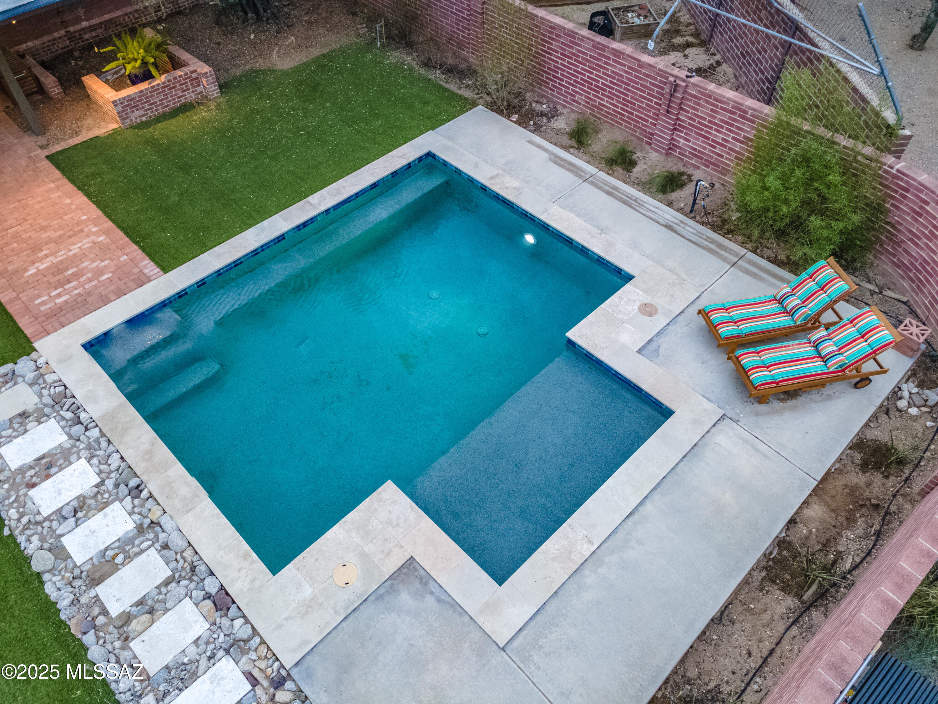 Indian Ridge Terrace (1-32) - Residential