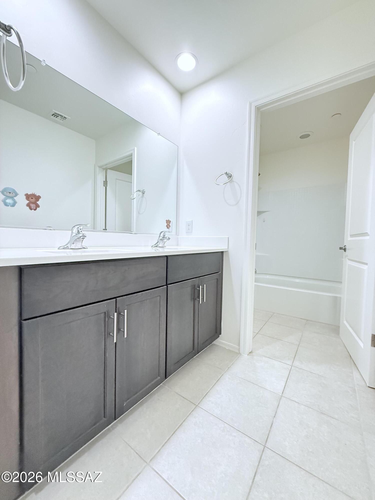Rancho Del Lago (101-206) - Residential