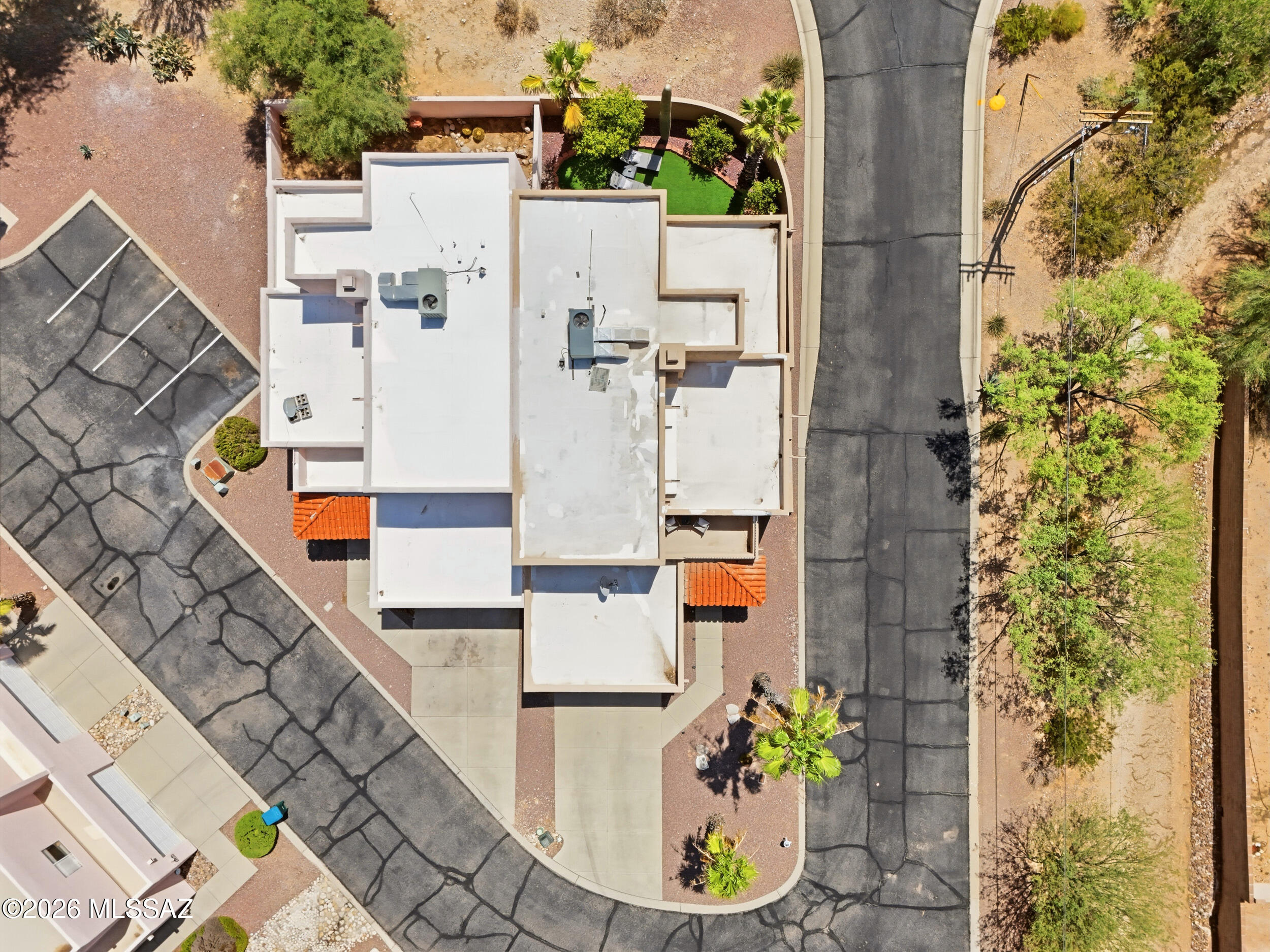 Sabino Shadows (1-27) - Residential