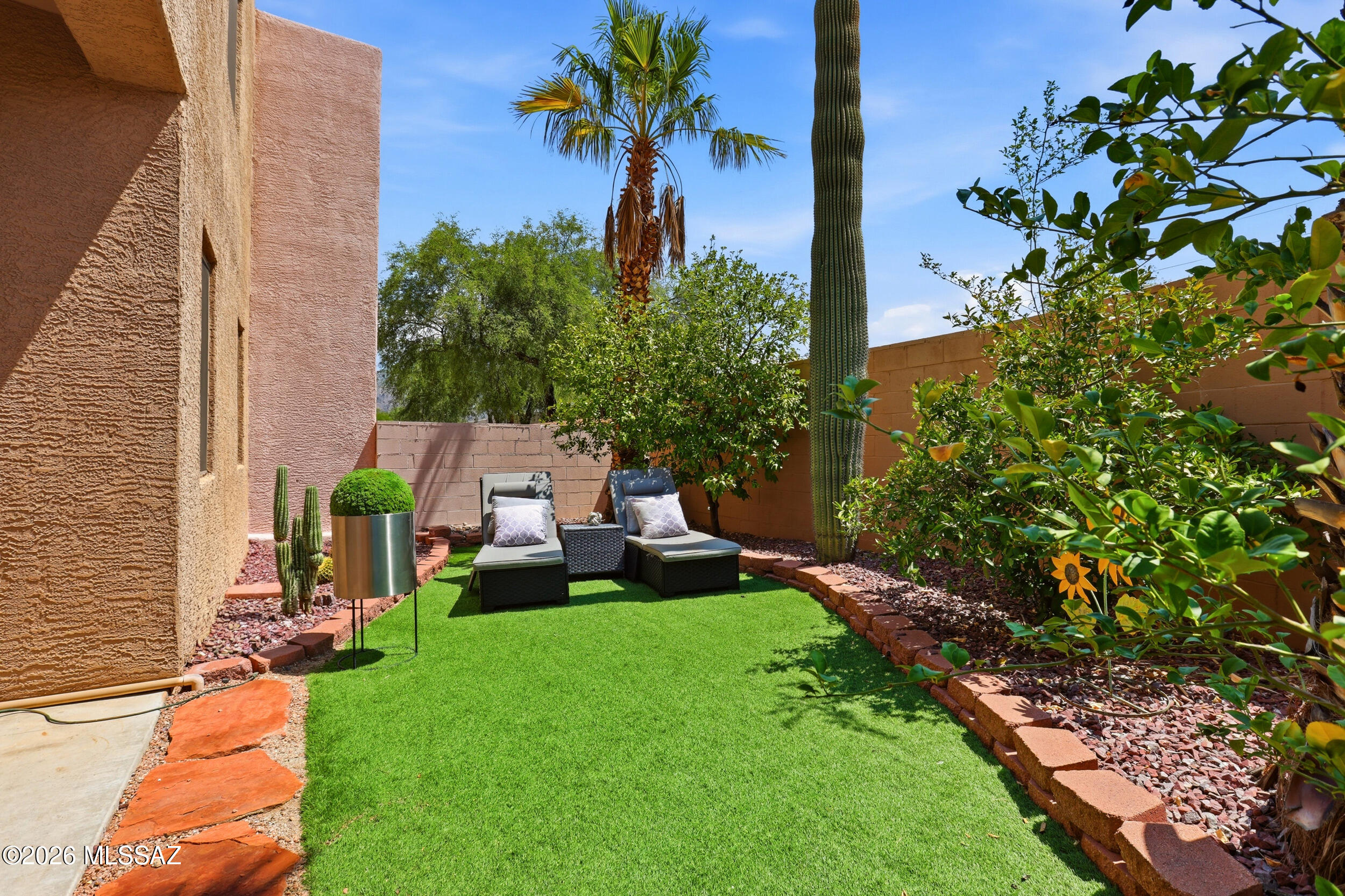 Sabino Shadows (1-27) - Residential