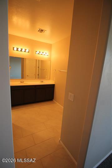 La Estancia De Tucson (1-330) - Residential Lease