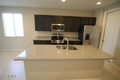La Estancia De Tucson (1-330) - Residential Lease