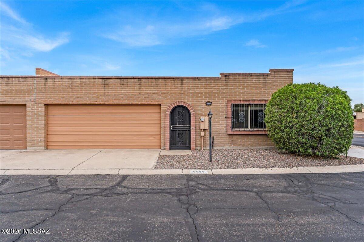 Oak Park Twnhss (1-40) - Residential