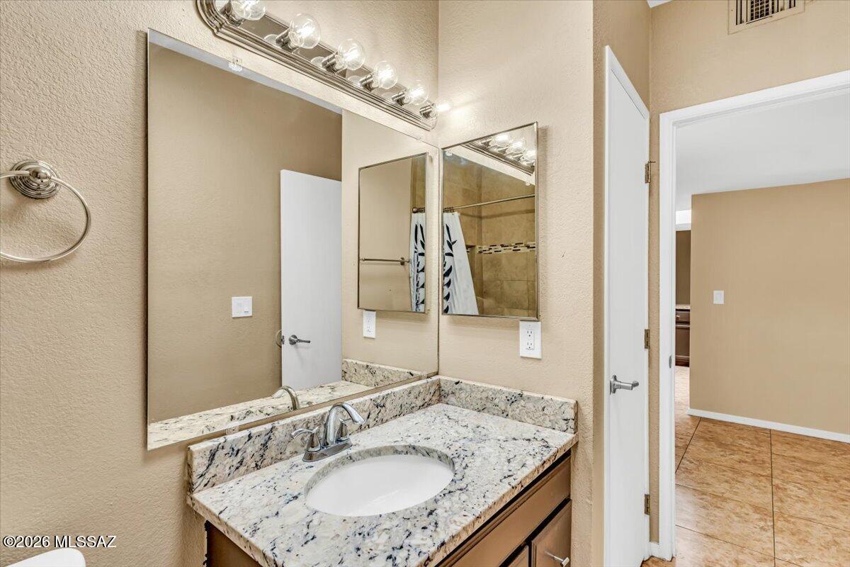 Oak Park Twnhss (1-40) - Residential