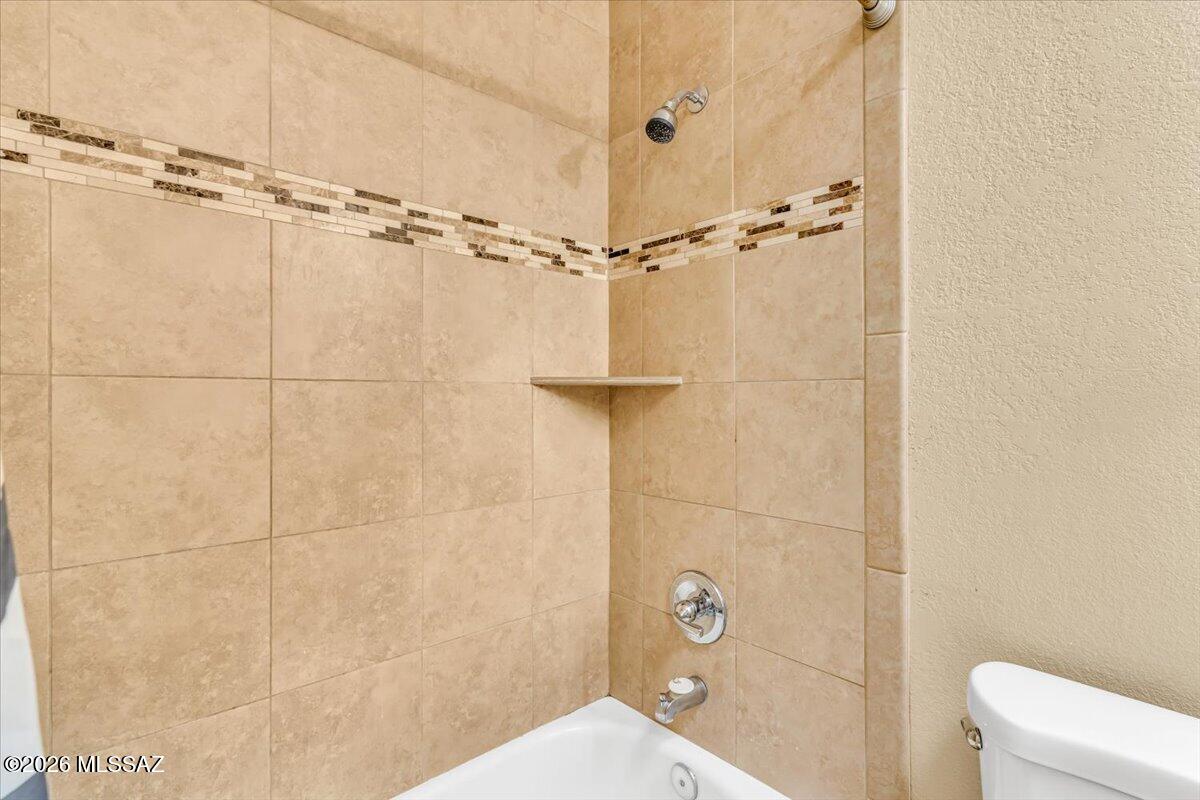 Oak Park Twnhss (1-40) - Residential