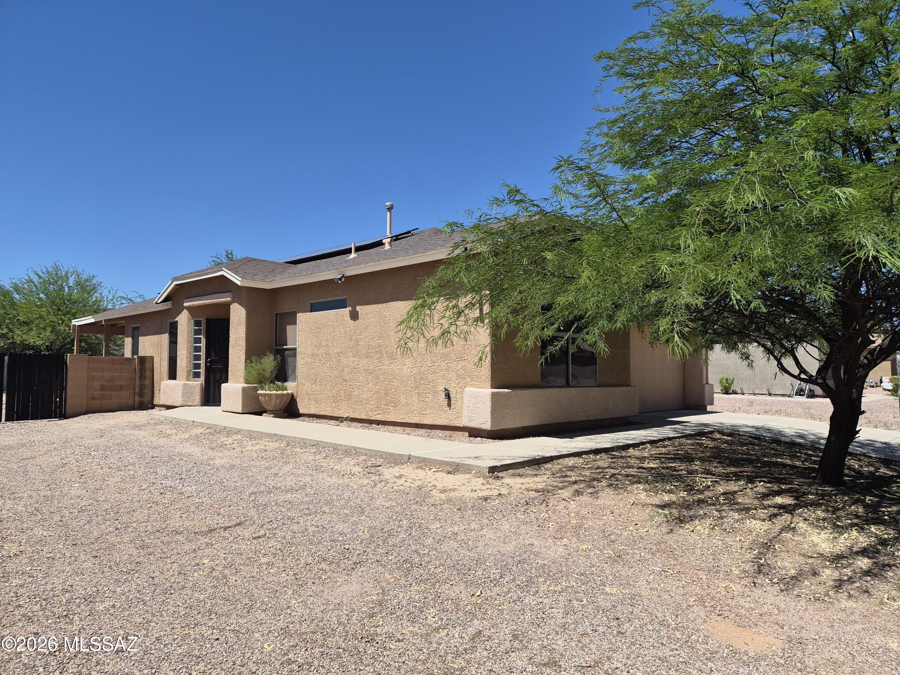 Great 3 bedroom,11/2 bath starter home located in  a quite neighborhood. Close to schools, shopping, restaurants and much more .  Title work has been started with Angela Garcia , Pioneer Title, 430 N. Tucson Blvd. 85716  520-352-2659