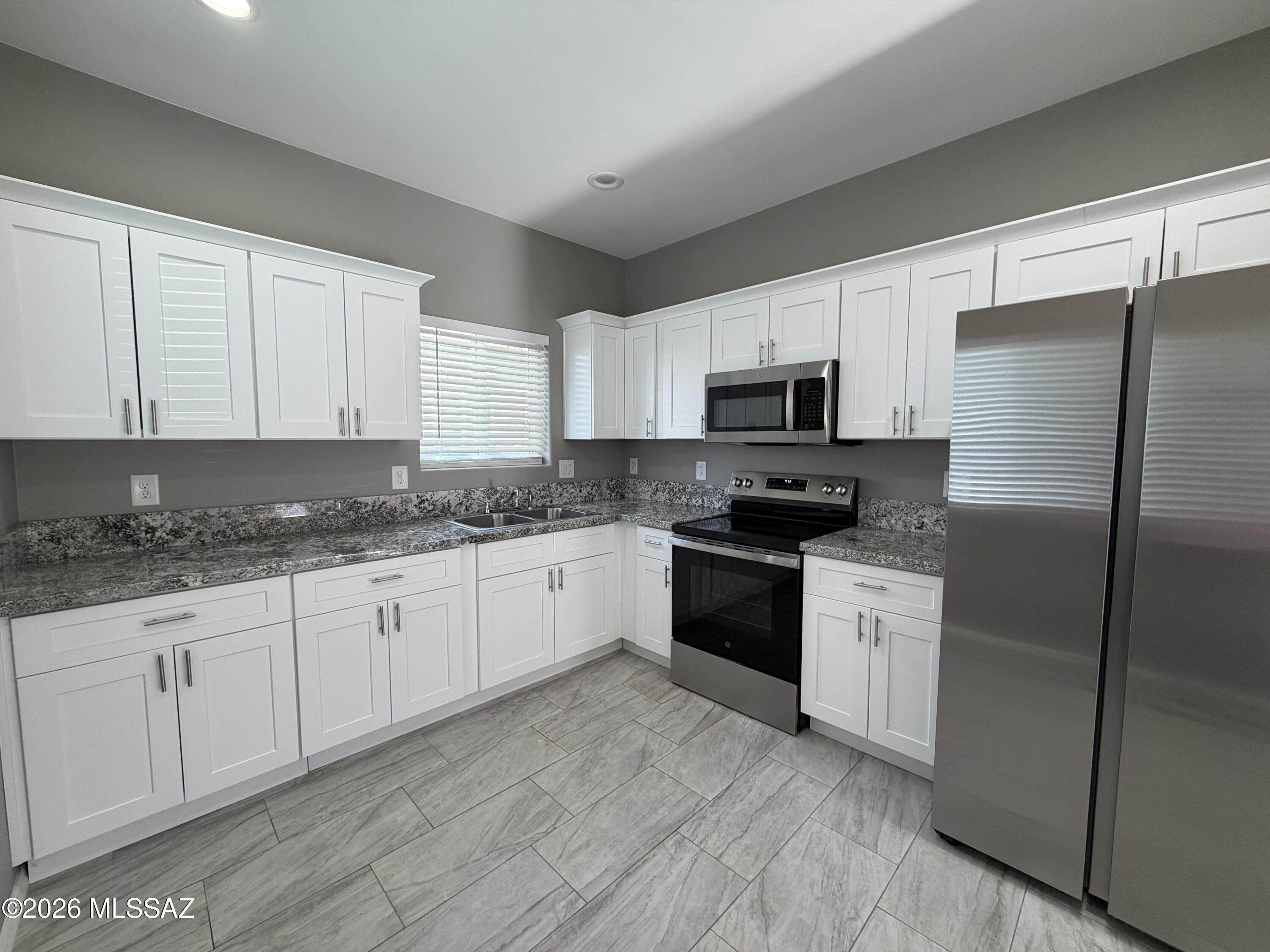 Bronx Park Addition - Residential Lease