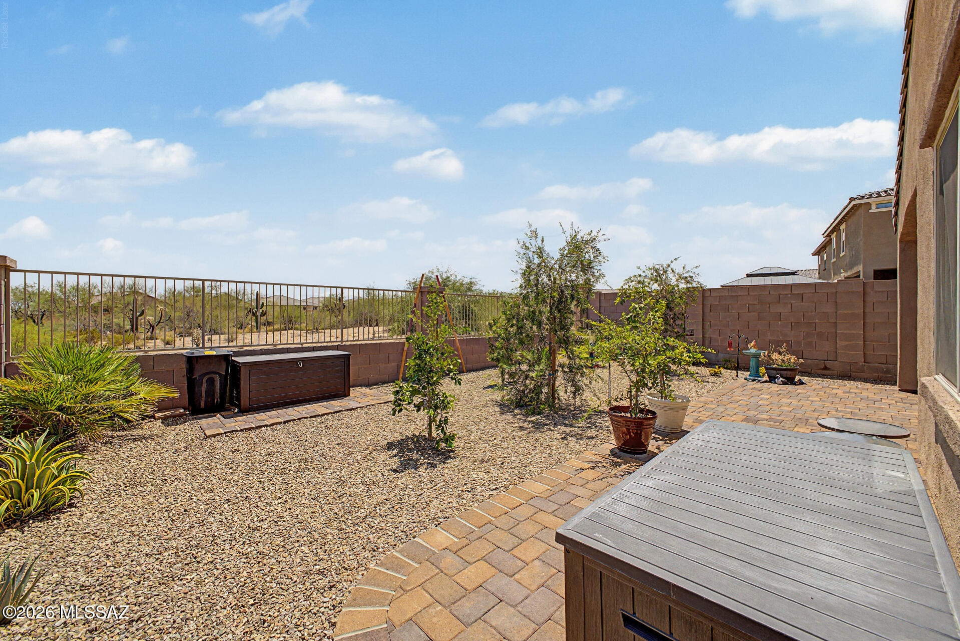 Entrada Del Pueblo - Residential