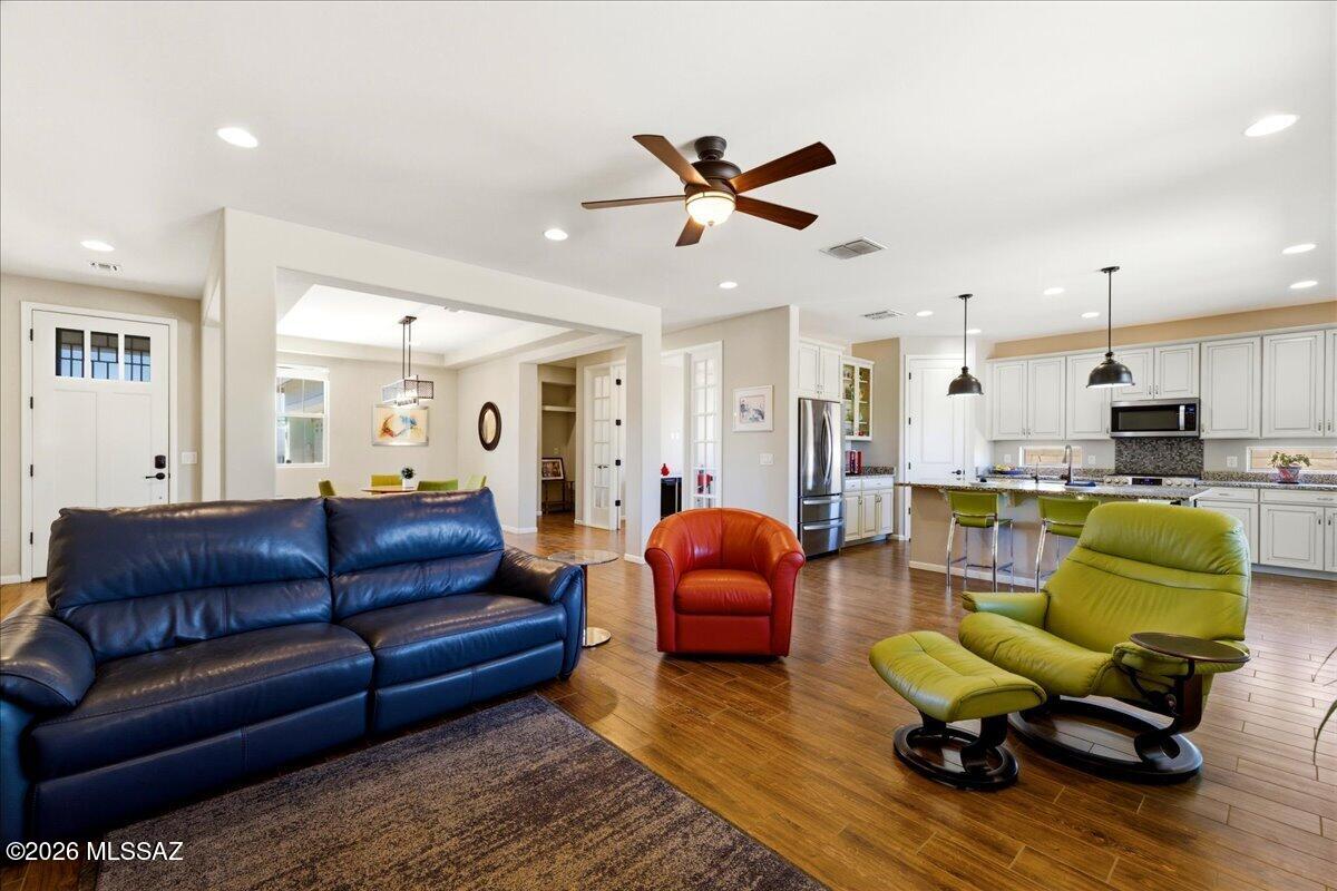 Golden Barrel Place At Dove Mountain SQ20141710079 - Residential