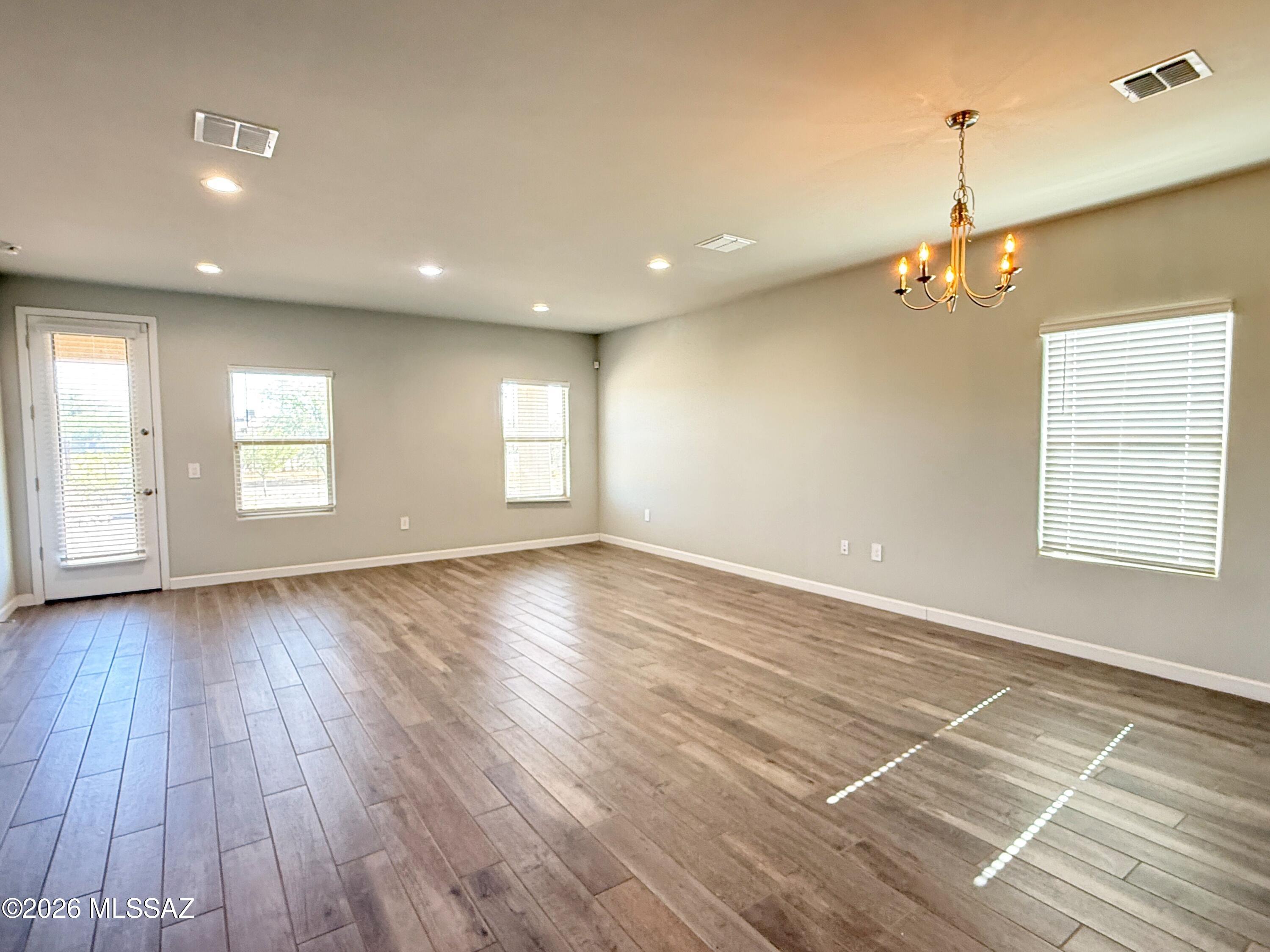 Hunter Subdivision NO. 2 (1-121) - Residential Lease
