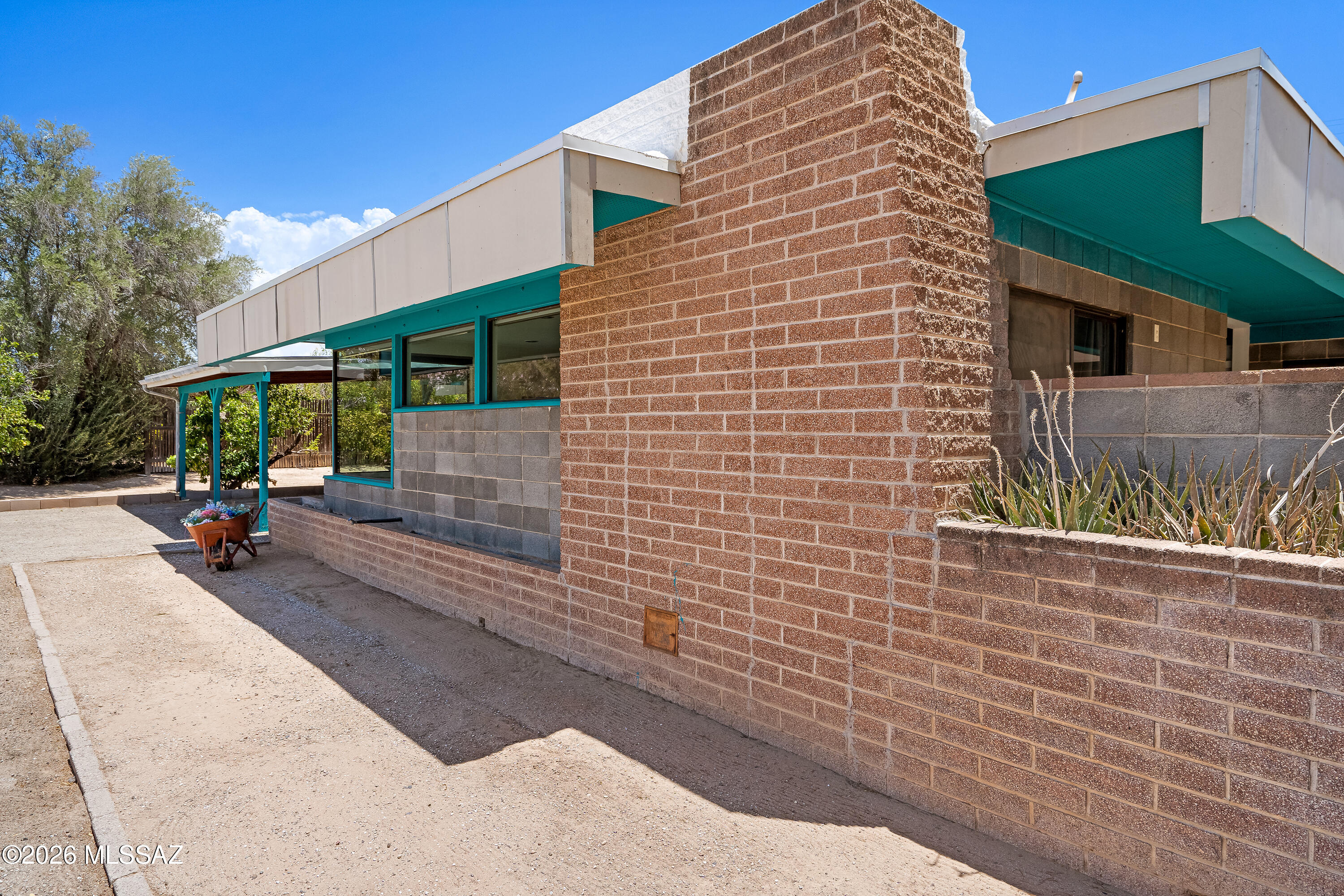 Carlos Terrace - Residential