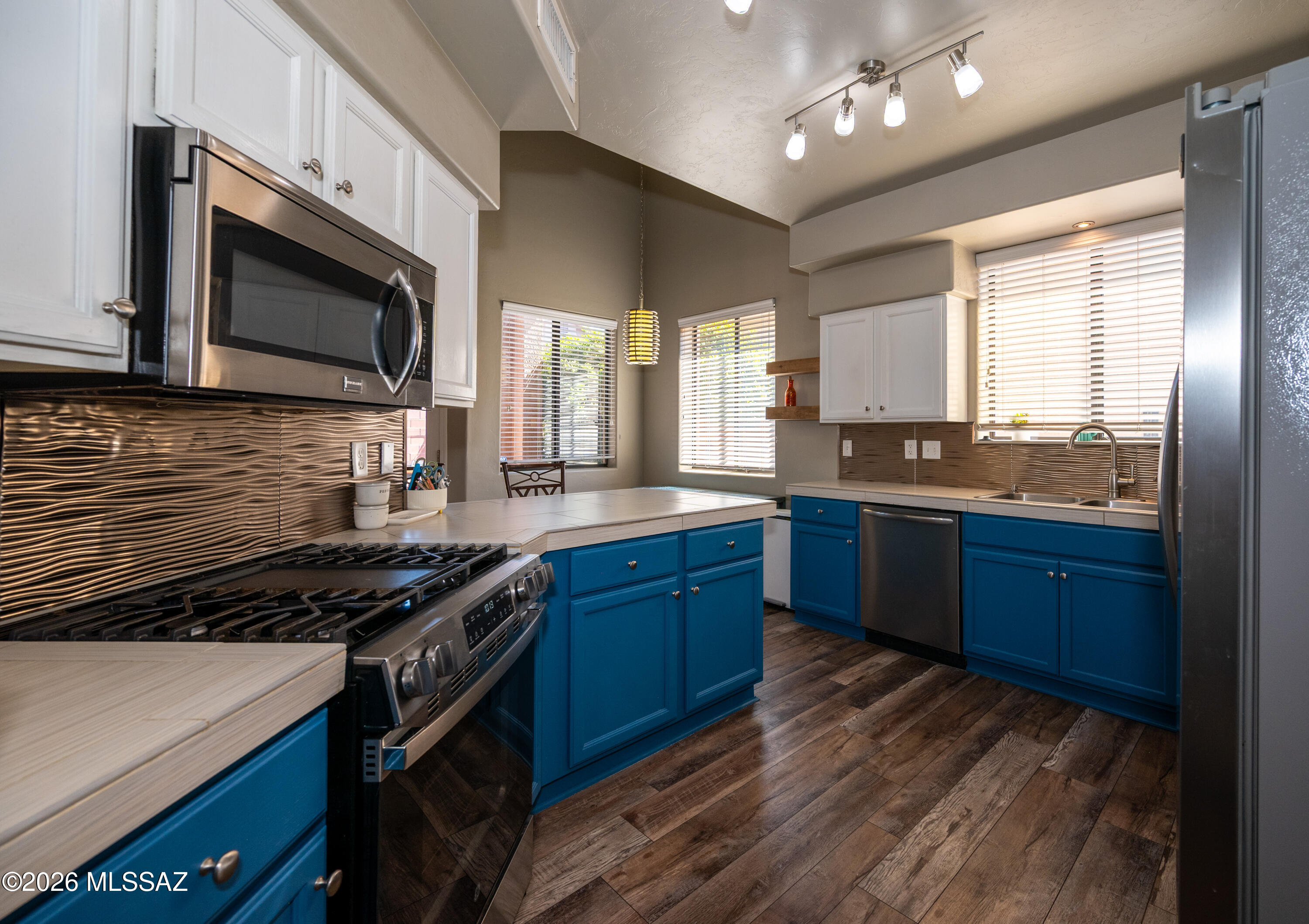 Catalina Point (1-32) - Residential Lease
