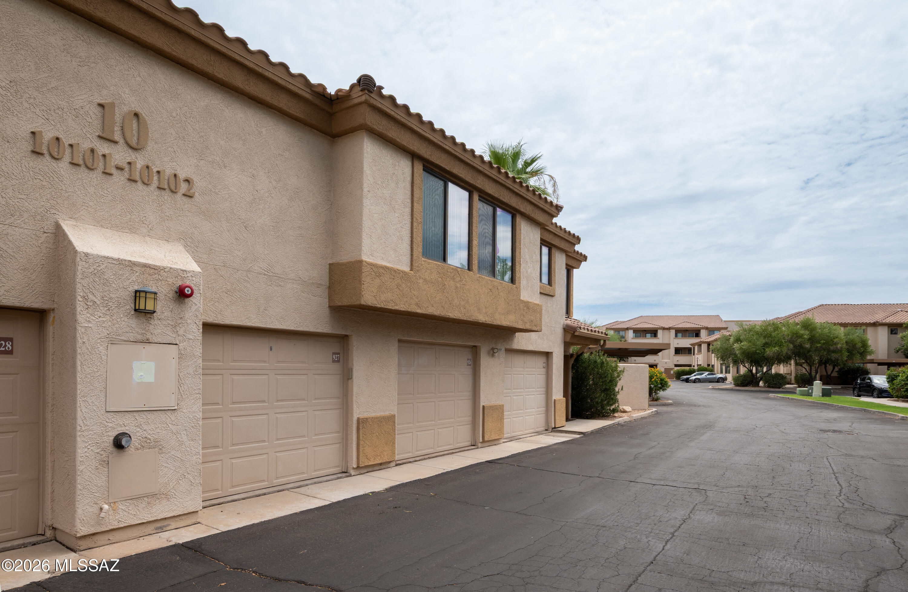 Hacienda Del Sol (1-69) - Residential Lease