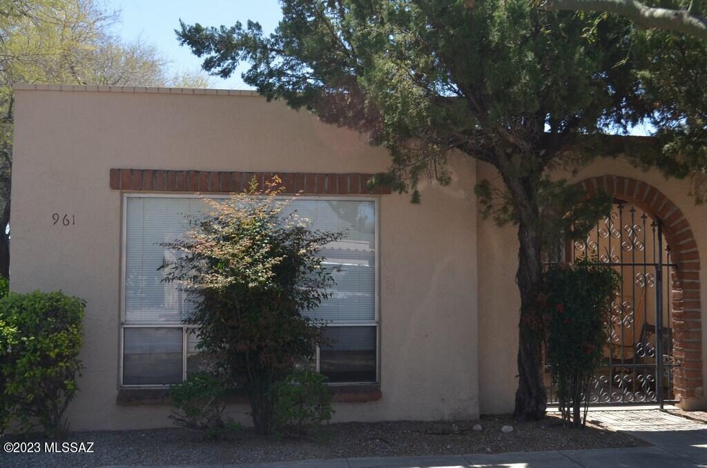 Las Solanas Blk 2 (1-49) - Residential Lease