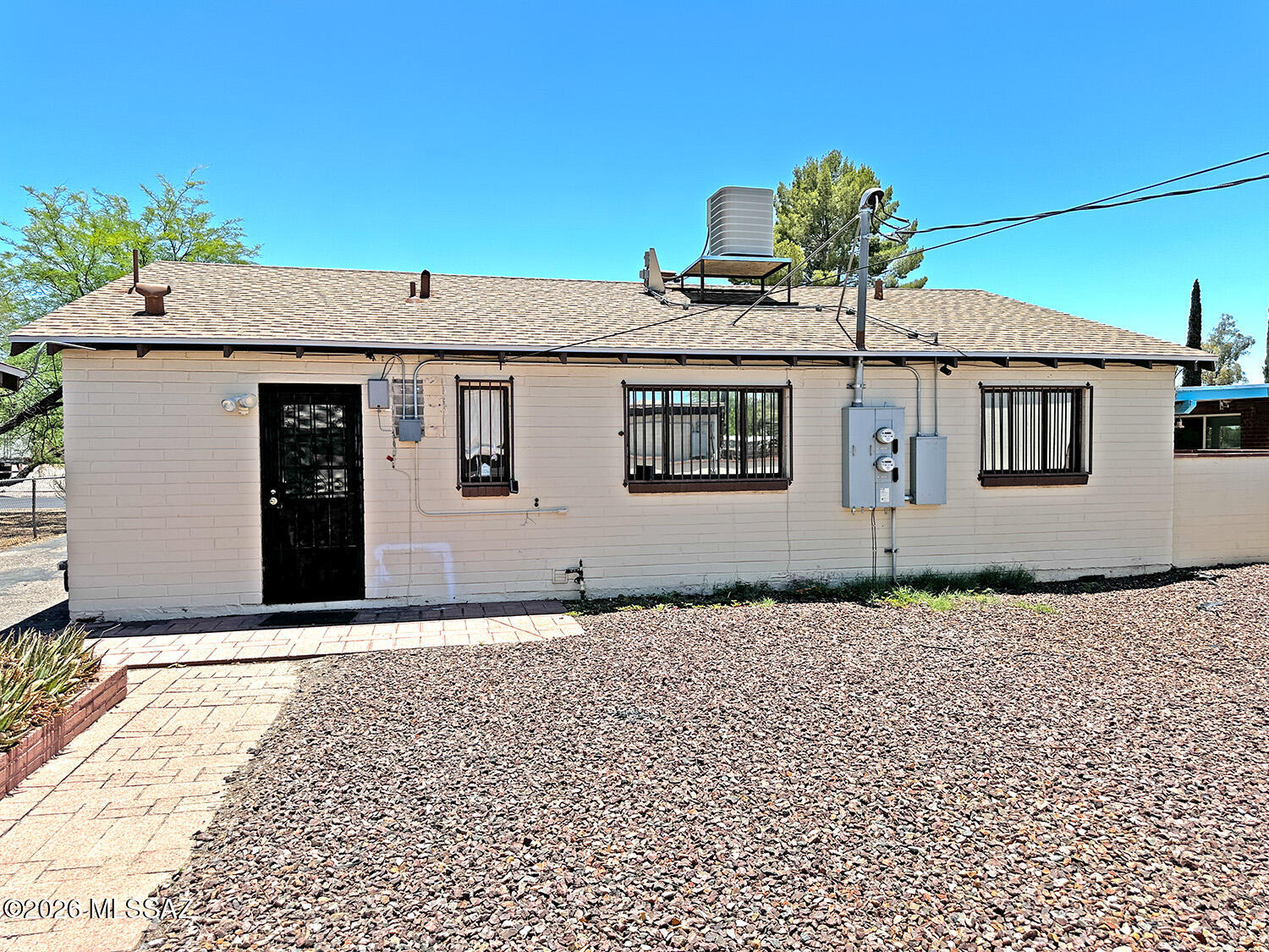 Country Club Manor - Residential