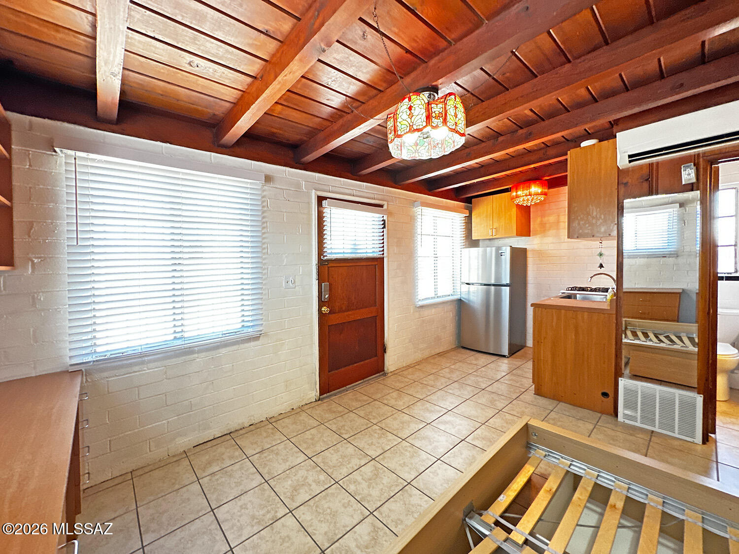 Country Club Manor - Residential
