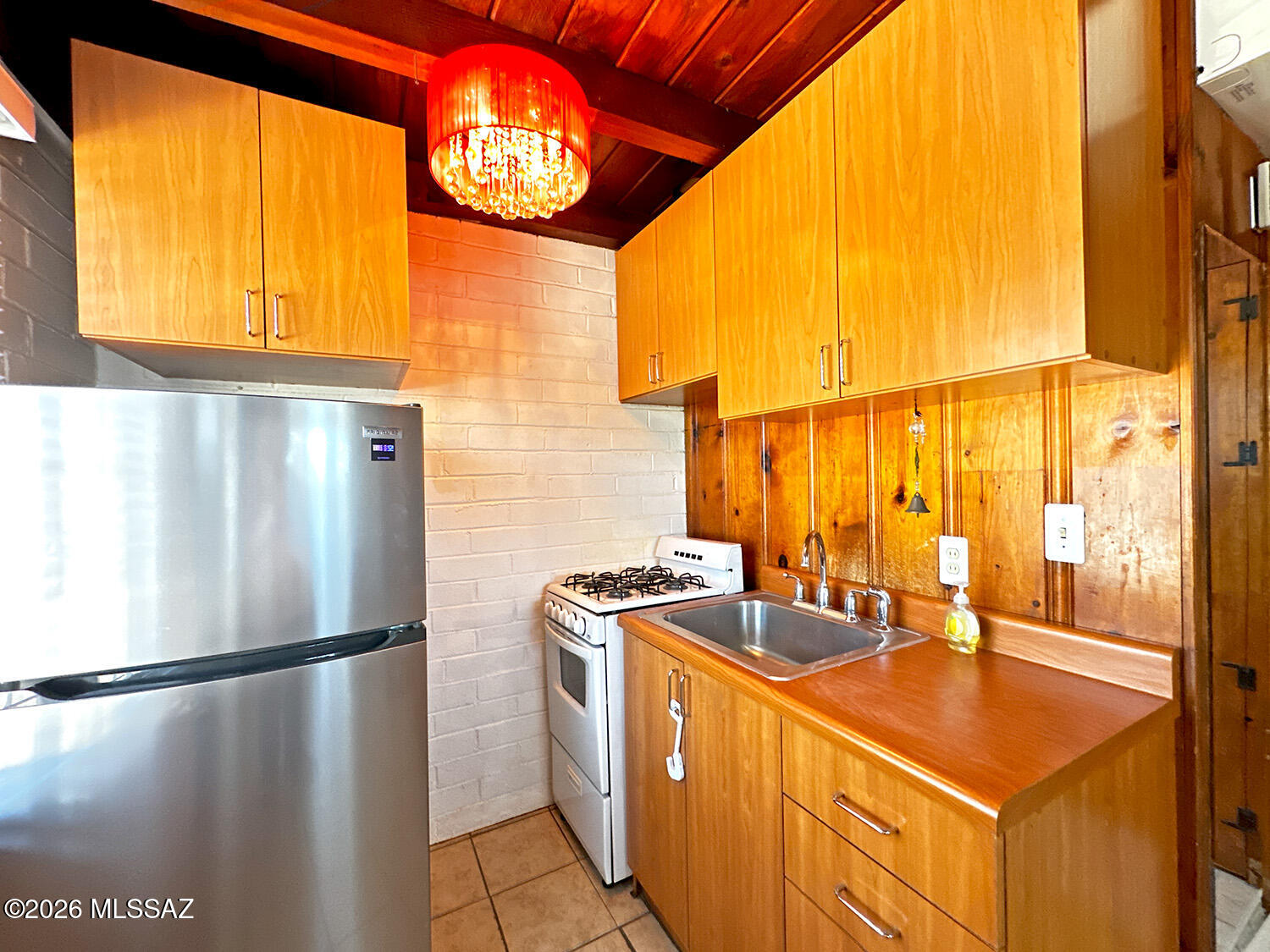 Country Club Manor - Residential