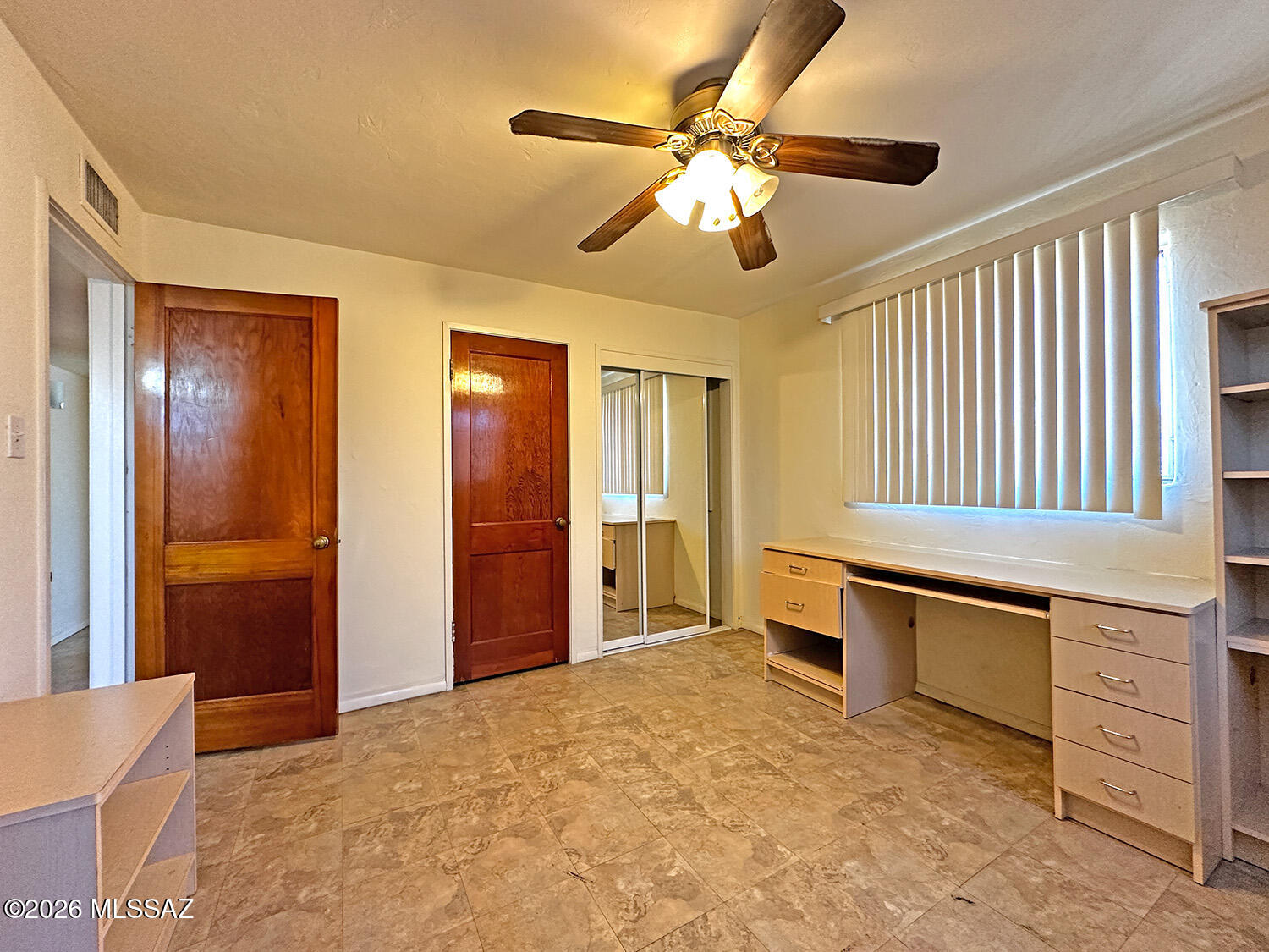 Country Club Manor - Residential
