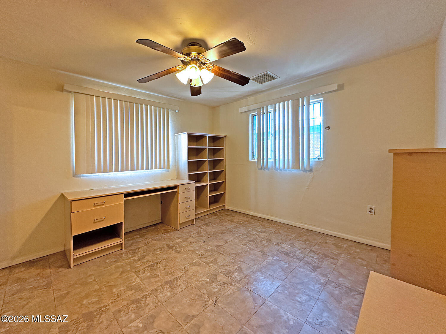 Country Club Manor - Residential