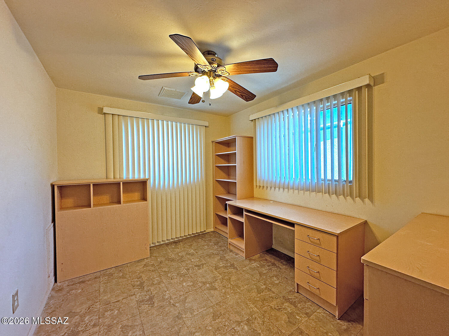 Country Club Manor - Residential