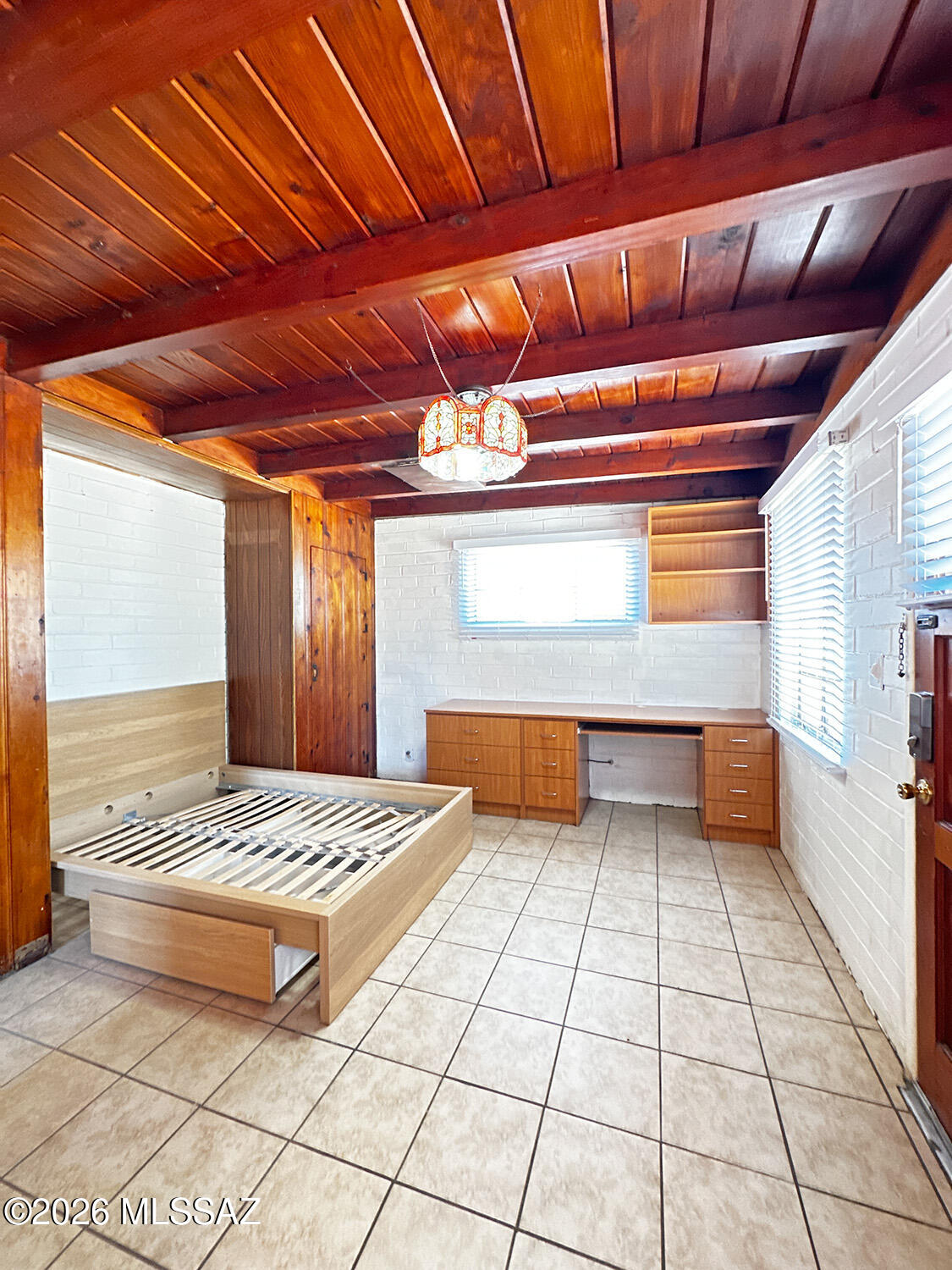 Country Club Manor - Residential