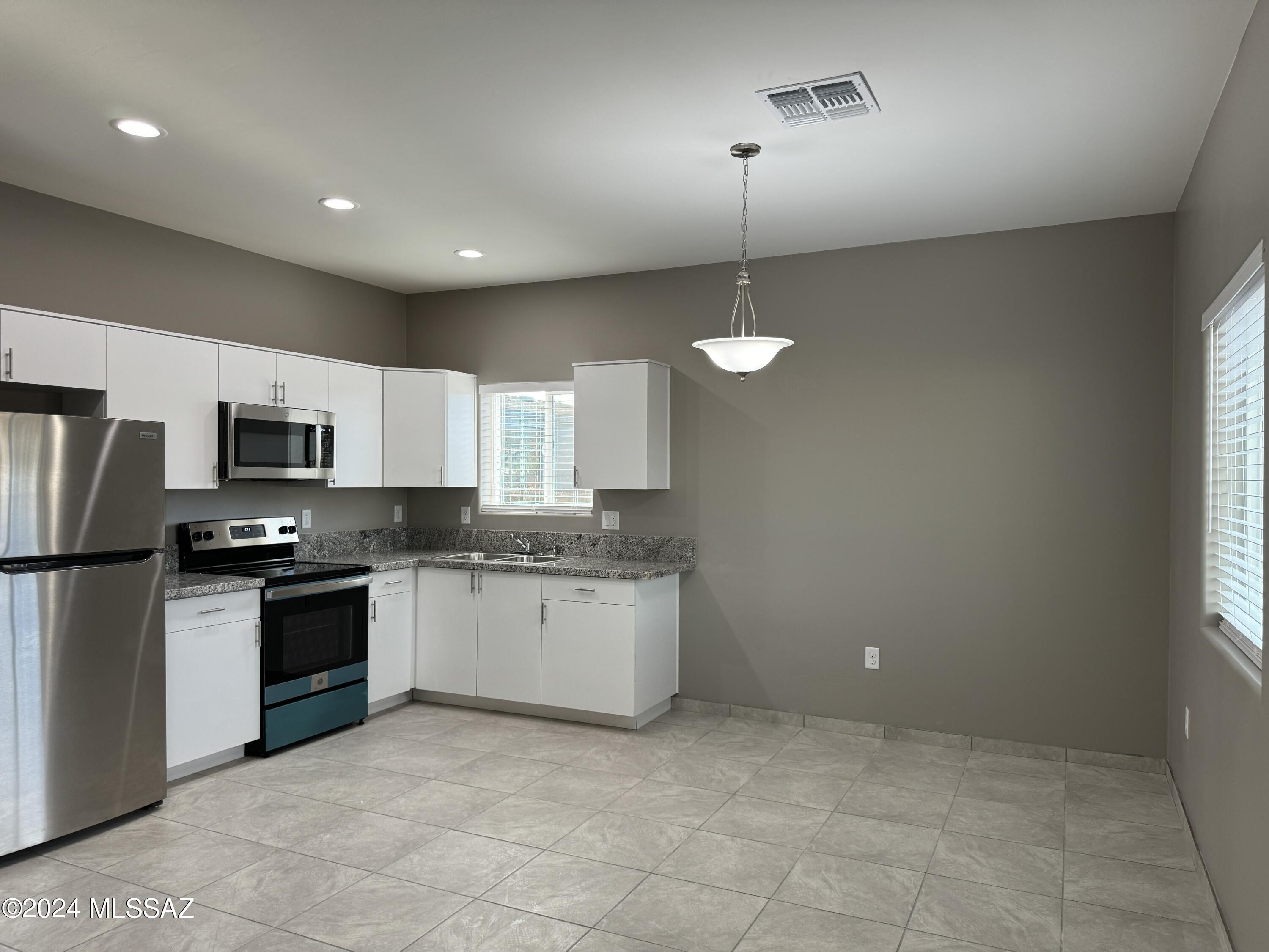 Sunland Gardens - Residential Lease