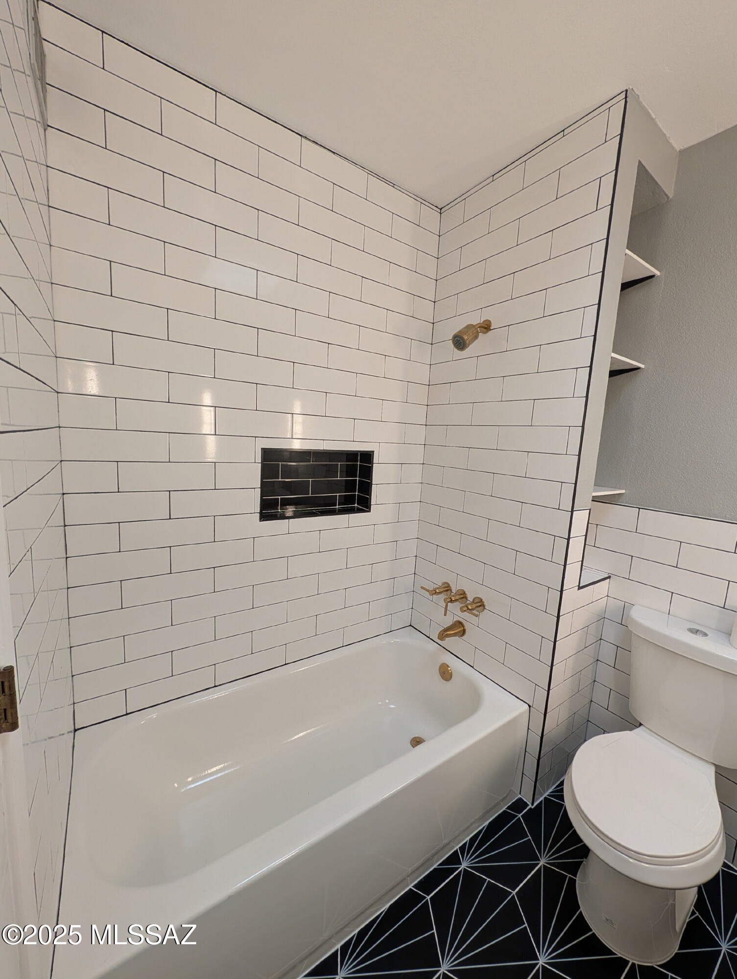 Pueblo Villas - Residential Lease